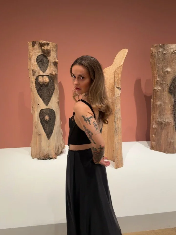 gorgeous little jaunt around the tate for the ana mendieta exhibition. love me an artist who&rsquo;s unapologetic about femininity 💫