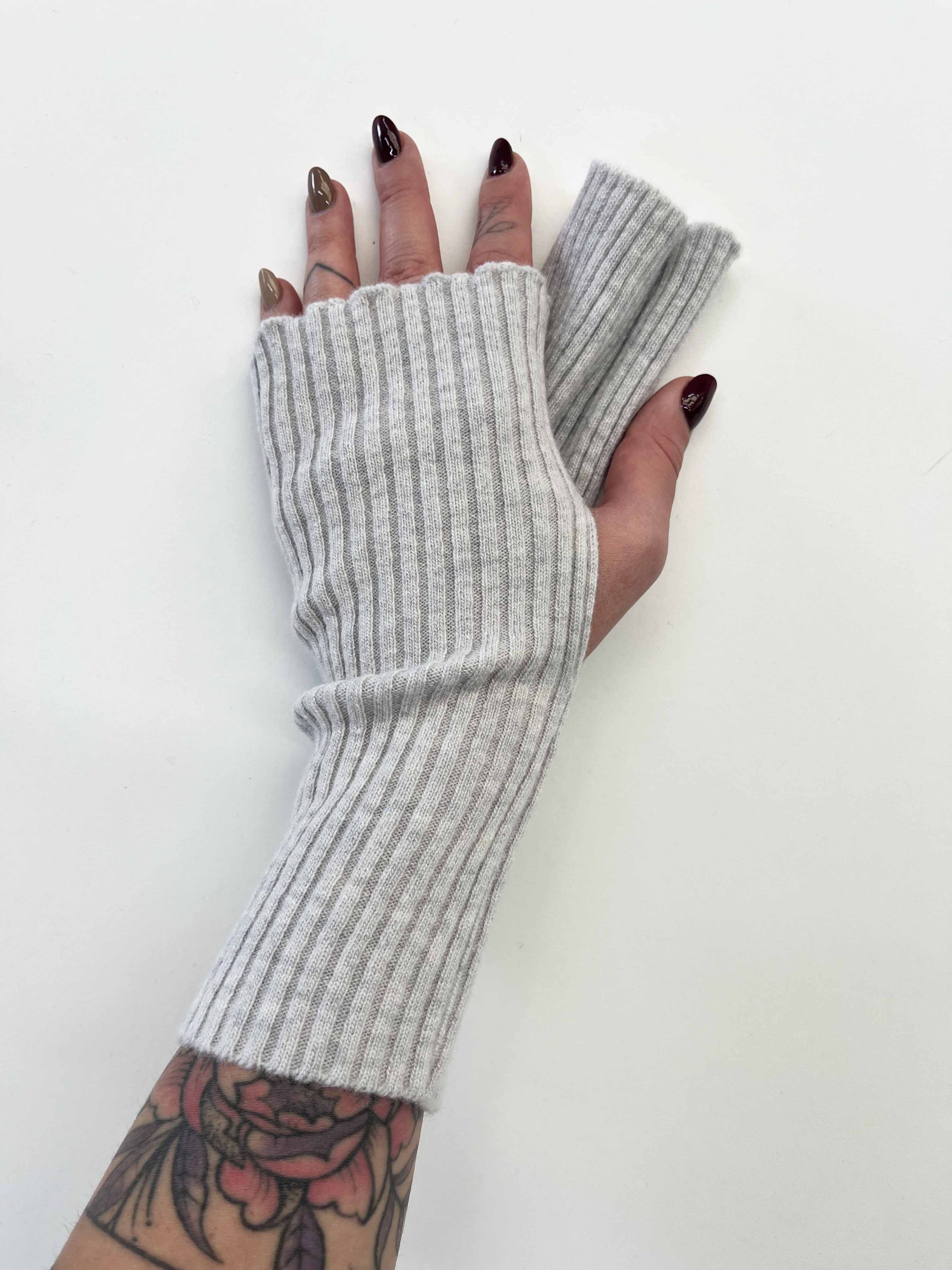 lt grey mittens.jpg