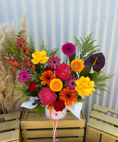 Luscious Lips Arrangement