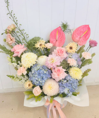 Champagne Arrangement.png