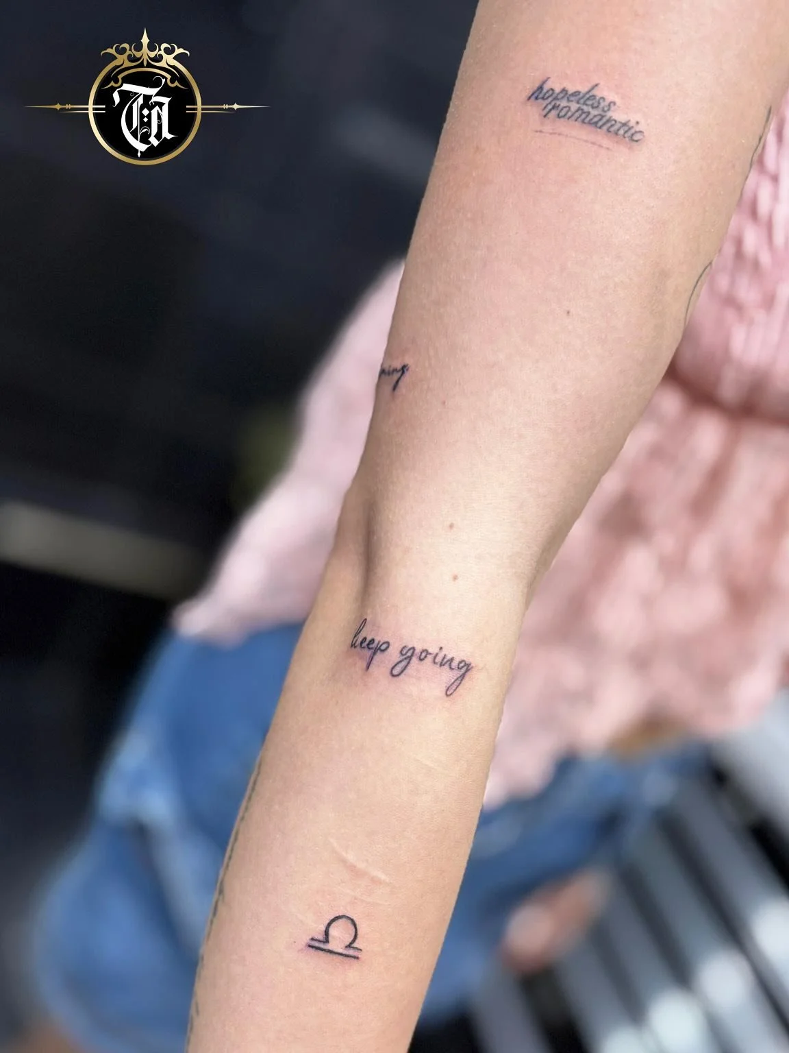 A variety of scripts done by @mrtattoolondon 

Swipe to see them all 👉👉

⚜️

Sponsored by:
◾️ @kwadron 
◾️ @dragonhawkofficial 
◾️ @dragonhawktattoos 

#tattoo #tattooing #tattoos #tattooed #script #tattooartist #artist #art #tattooshop #tattoostud