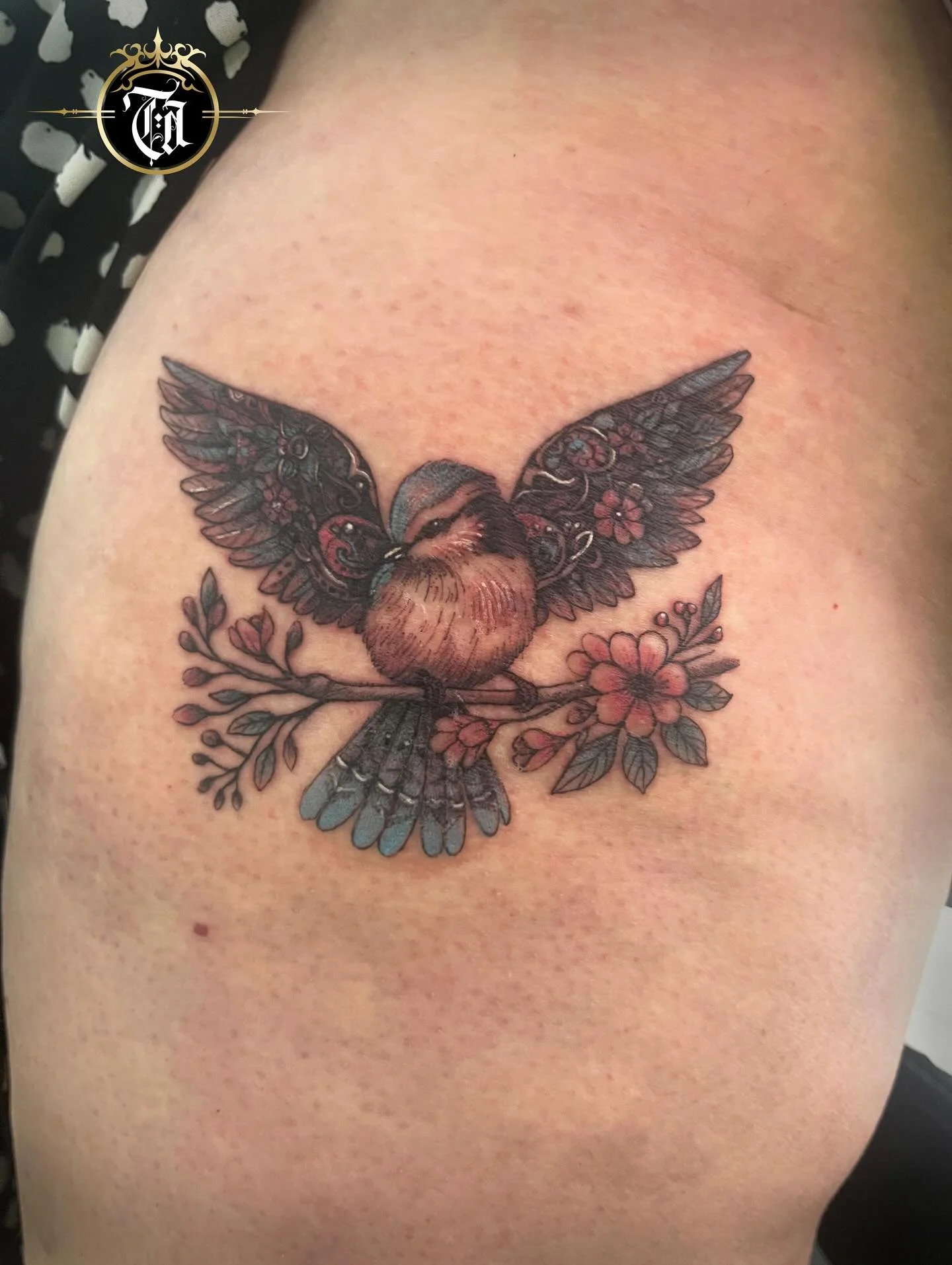 Beautiful Bird Tattoo 🕊️

⚜️

@inkandescent.tattoos 

⚜️

Sponsored by:
◾️ @kwadron 
◾️ @dragonhawkofficial 
◾️ @dragonhawktattoos 

#tattoo #tattooing #tattoos #tattooed #bird #birds #tattooartist #artist #art #tattooshop #tattoostudio #artistic #p