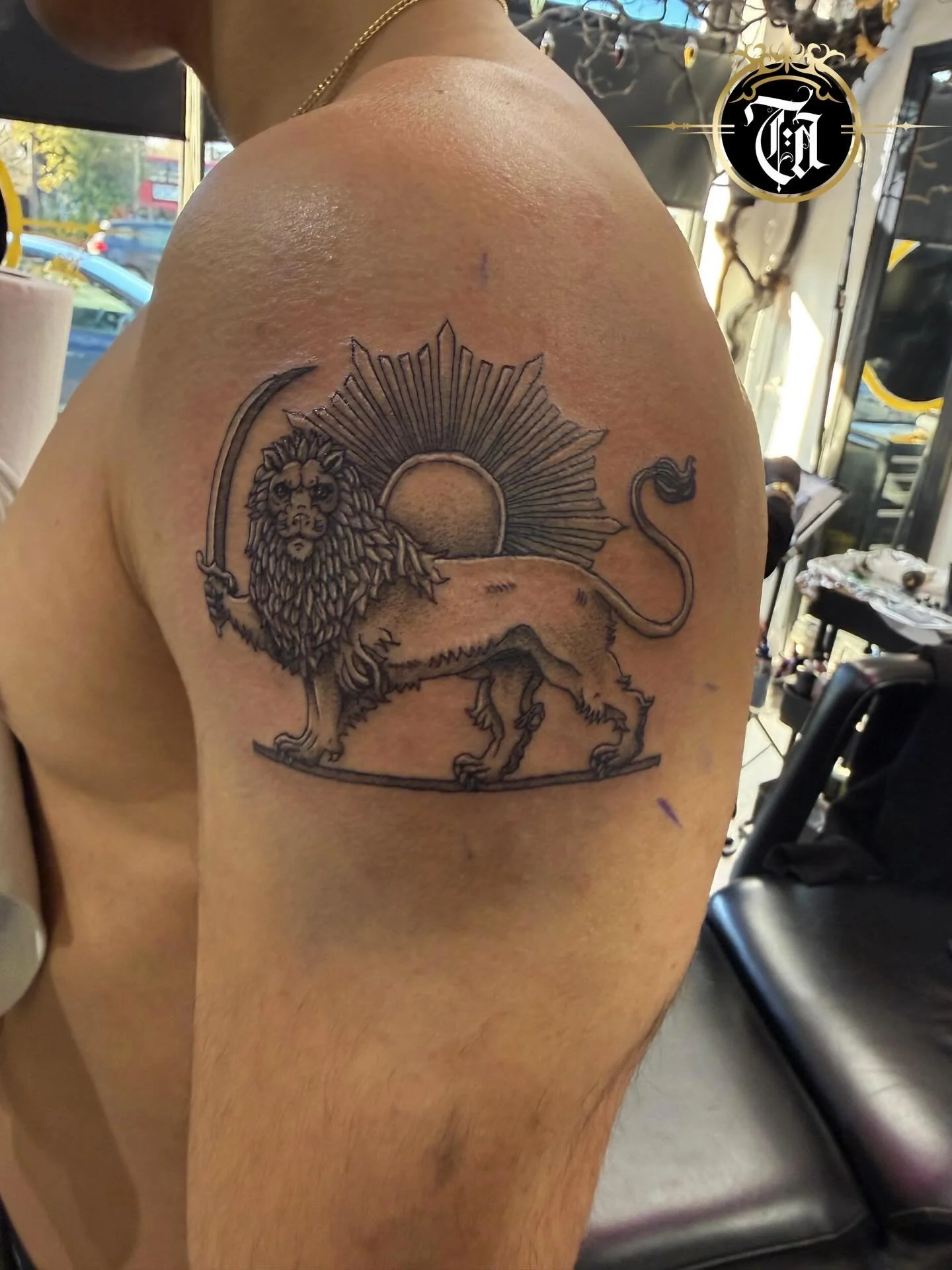 Clean Tattoo 🔥🦁☀️🌅

⚜️

@inkandescent.tattoos 

⚜️

Sponsored by:
@kwadron 
@dragonhawktattoos 
@dragonhawkofficial 

#tattoo #tattooing #tattoos #tattooed #art