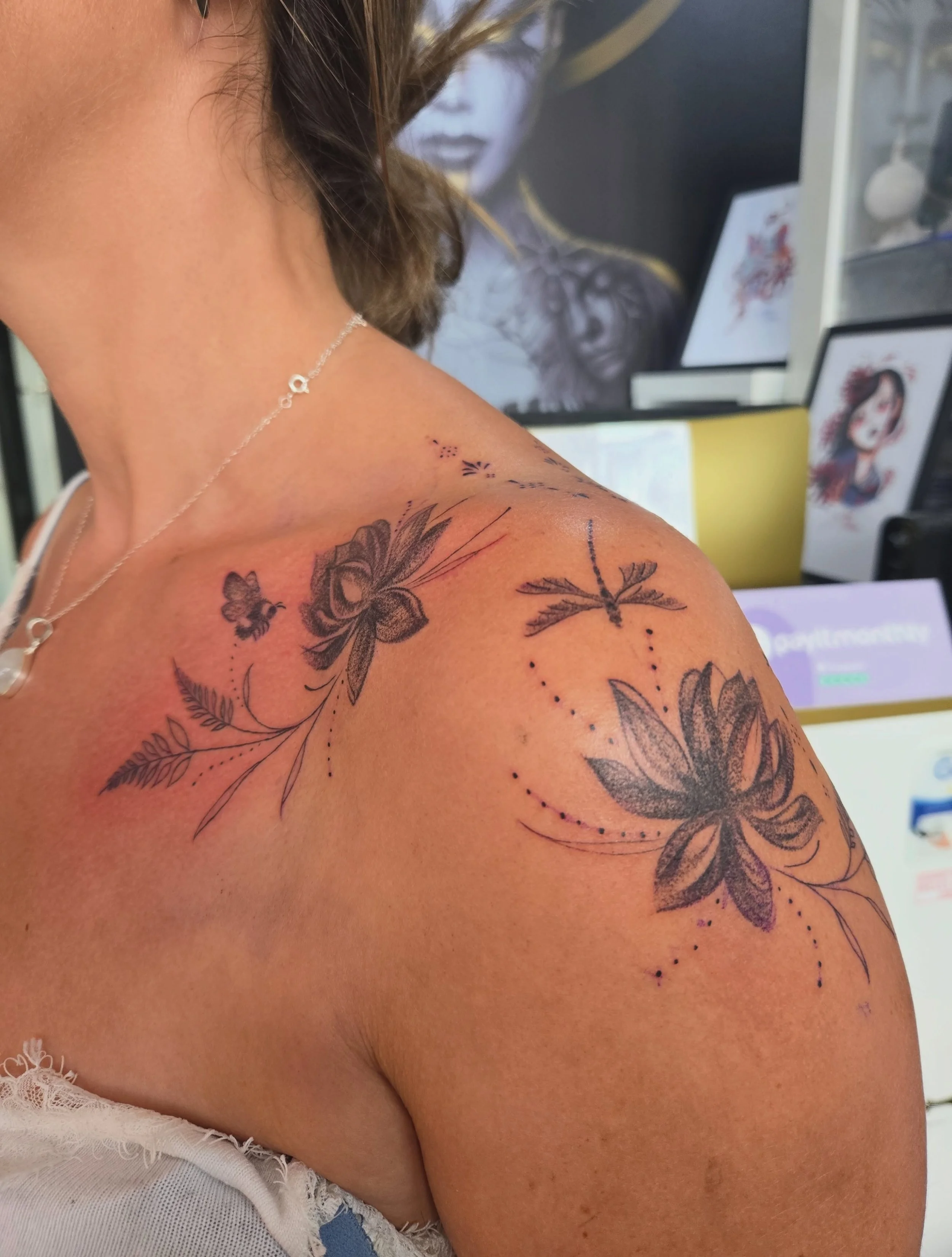🌸 Custom lotus flower and dotwork tattoo, combining delicate linework with detailed dotwork shading for a clean, balanced design. ✨

✦

Artist: @lyd.tattoos 

DM us to book a consultation or your next tattoo, or give us a call on 01707 655273.

✦

S