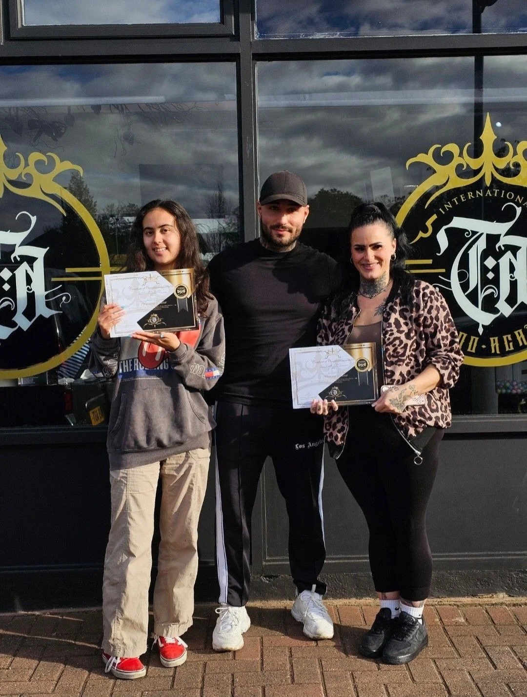 ✨ Another piercing course completed!

Our students have been learning the fundamentals of piercing, developing their techniques and gaining hands-on experience as they take their first steps towards becoming professional piercers.

Thinking about sta