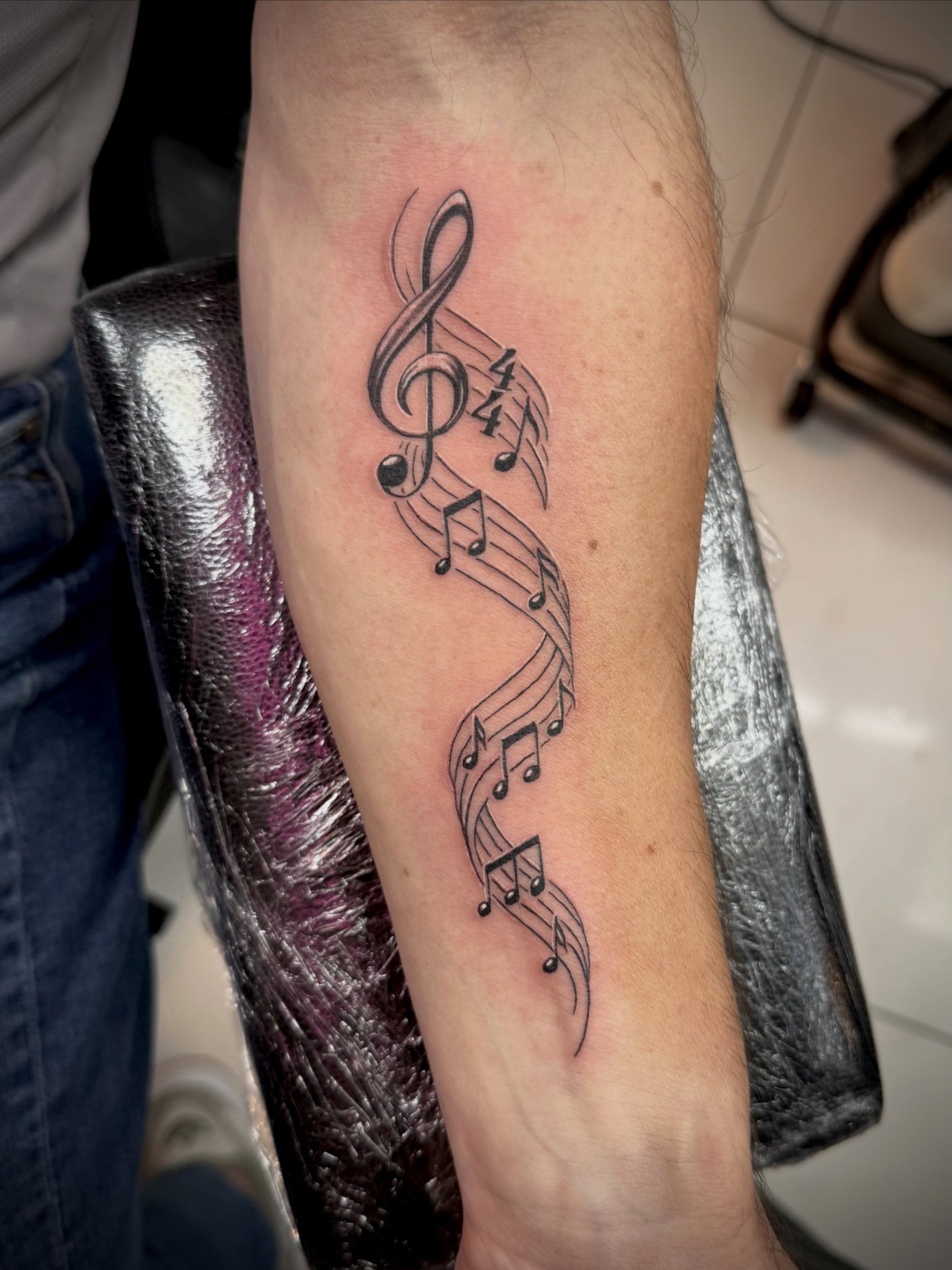 🖤 A look at a couple of recent tattoos by @inkandescent.tattoos , each with its own style and details.

Thinking about your next tattoo? DM us to book a consultation or give us a call on 01707 655273.

✦

Artist: @inkandescent.tattoos 

Sponsored by