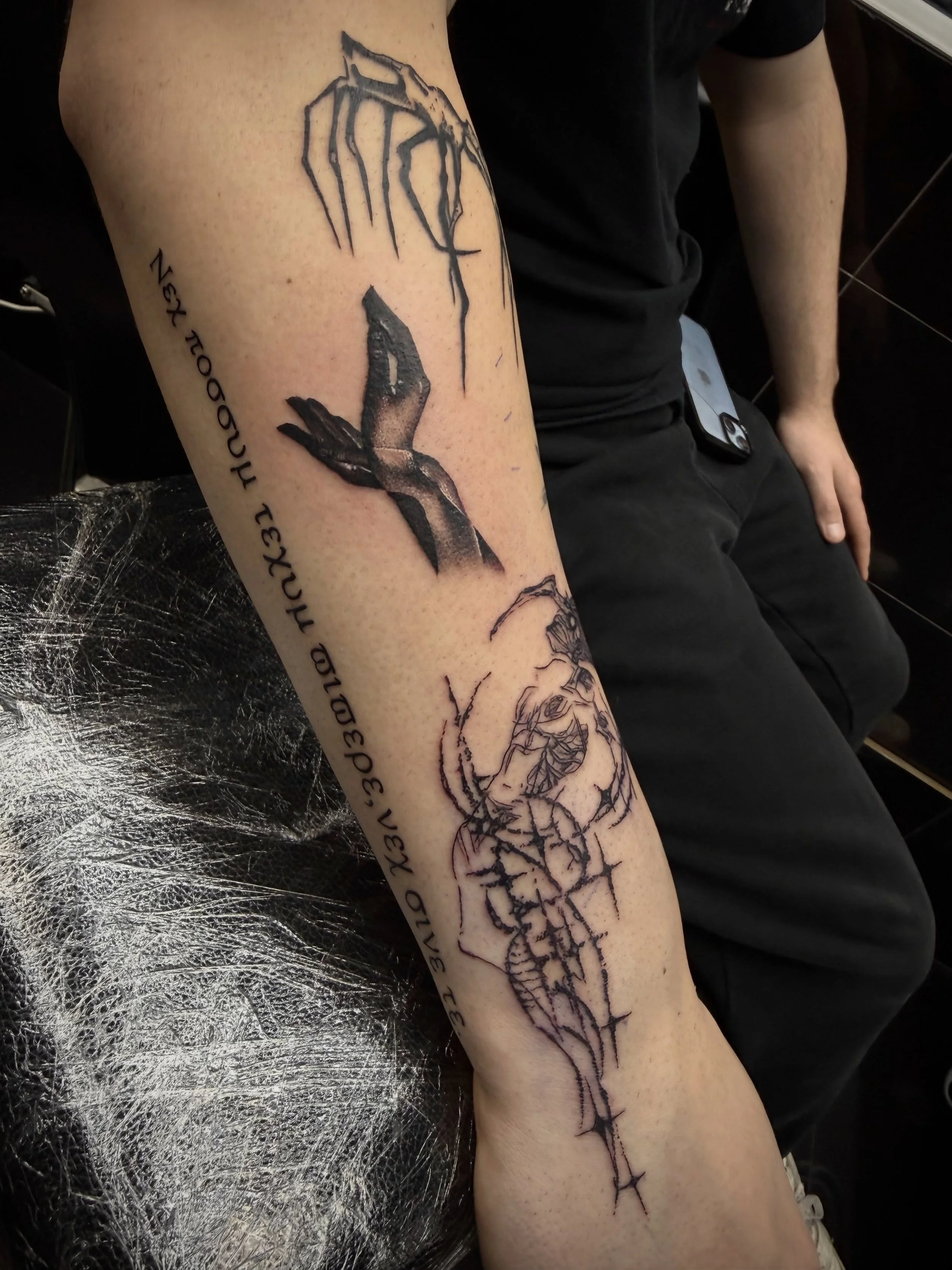 🖤 New additions to this custom patchwork sleeve, adding more detail and character to the collection.

✦

Artist: @inkandescent.tattoos 

Thinking about starting your own patchwork sleeve? DM us to book a consultation or give us a call on 01707 65527