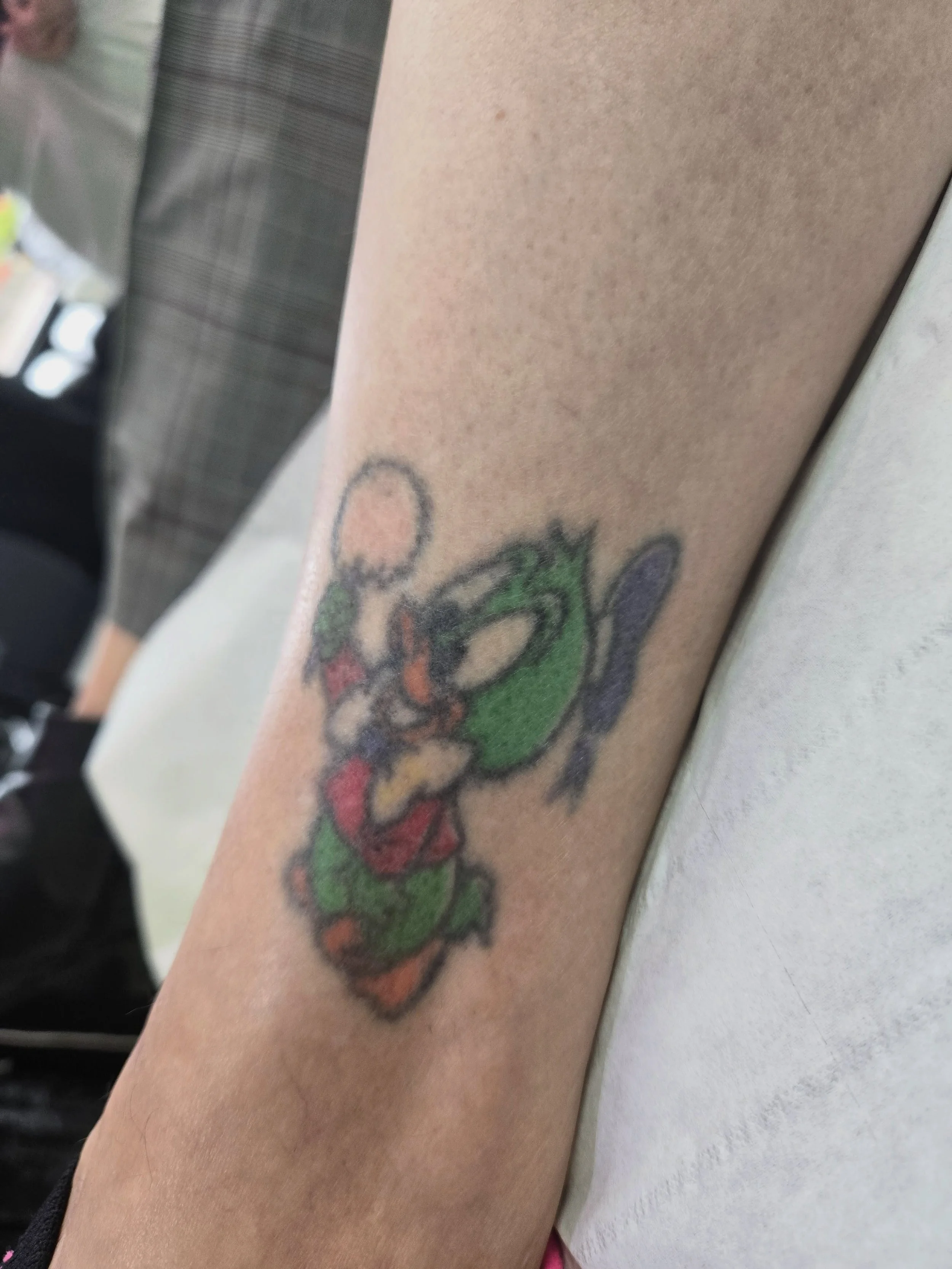 🎨 24 years old and brought back to life! @lyd.tattoos reworked this vintage colour tattoo, refreshing the colours and details to give it a new lease of life.

✦

Artist: @lyd.tattoos 

Have an older tattoo that needs some attention? DM us to book a 
