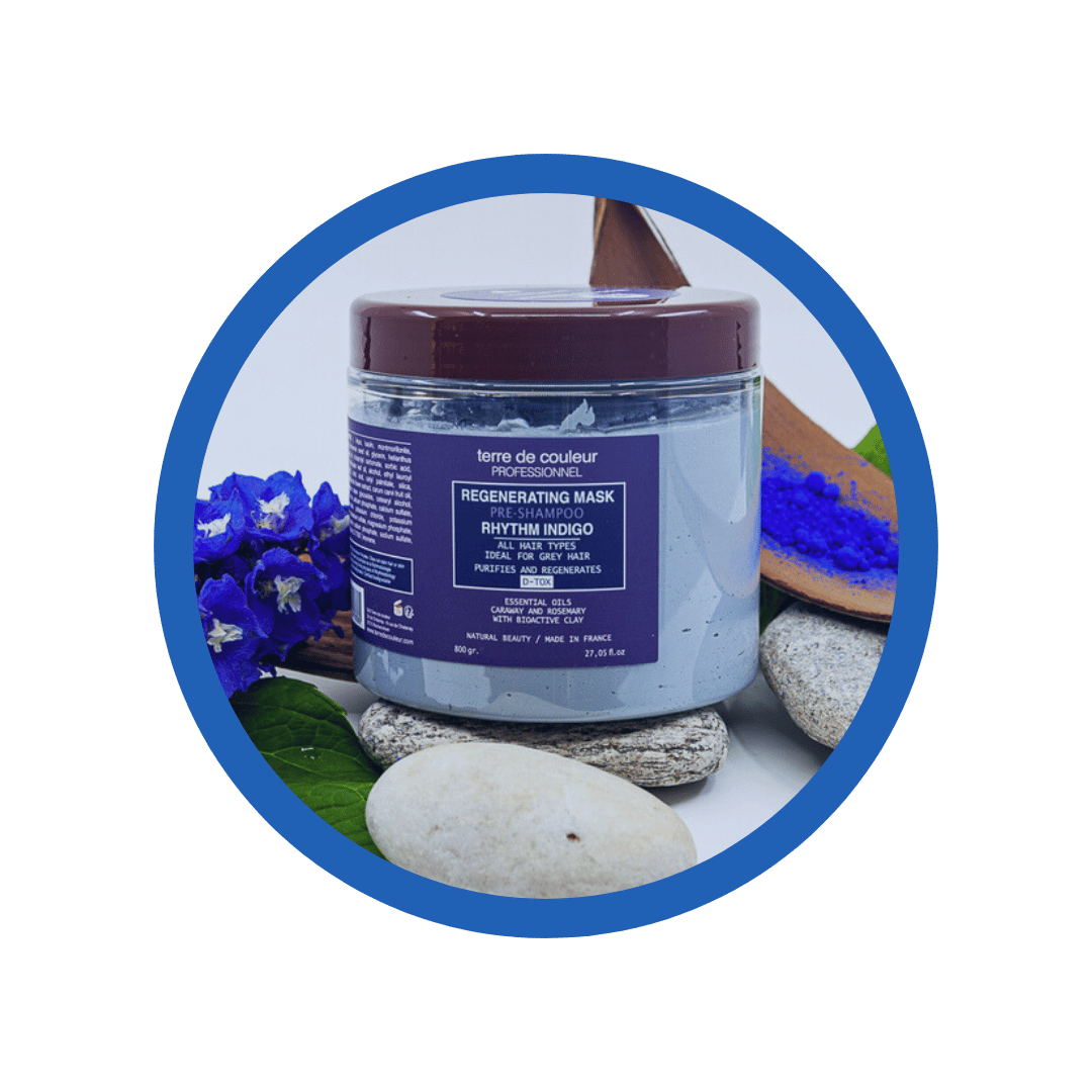 Soins rythmobiologiques - Indigo : Détoxifie en profondeur les cheveux saturés par la pollution et la chimie, purifie les cuirs chevelus surchargés et ravive l’éclat des cheveux blancs ou gris.