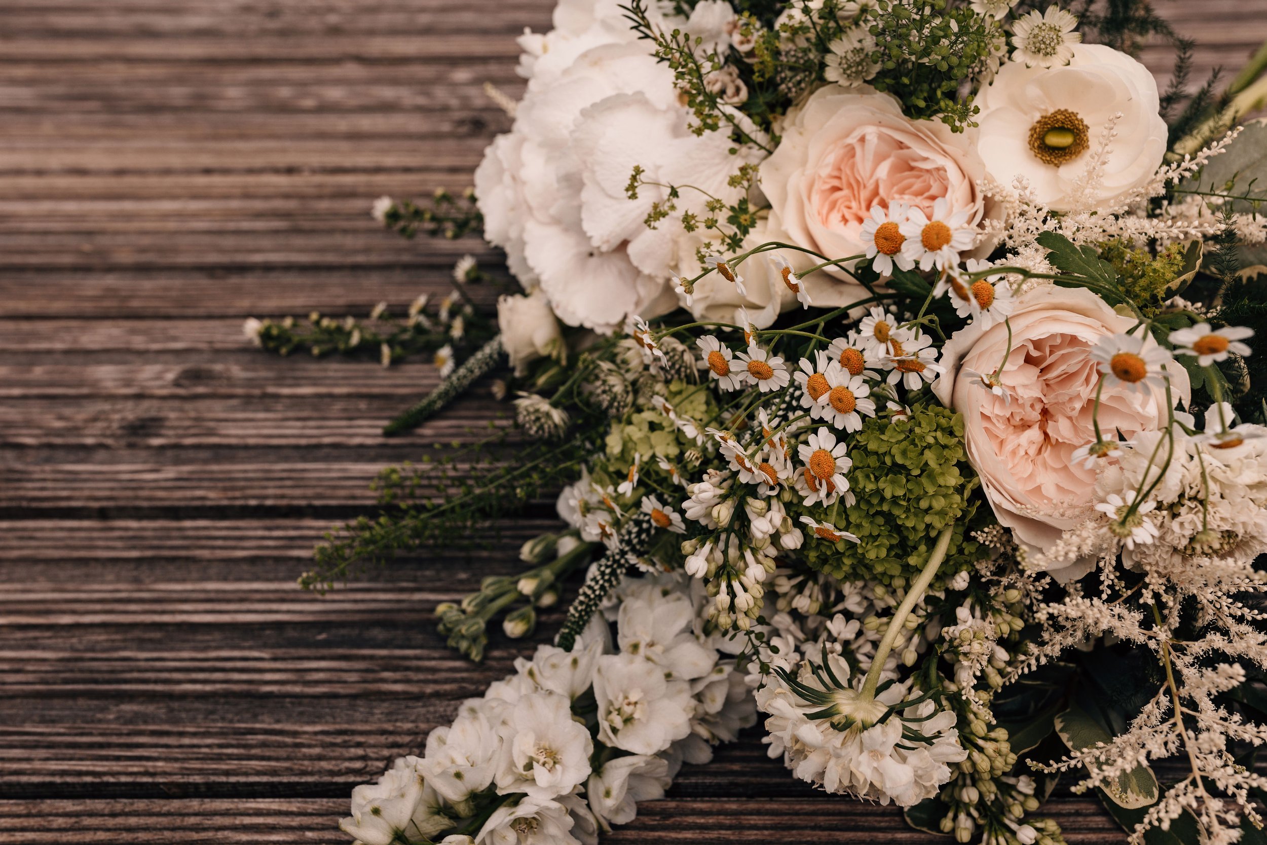 Beautiful Spring bridal bouquet