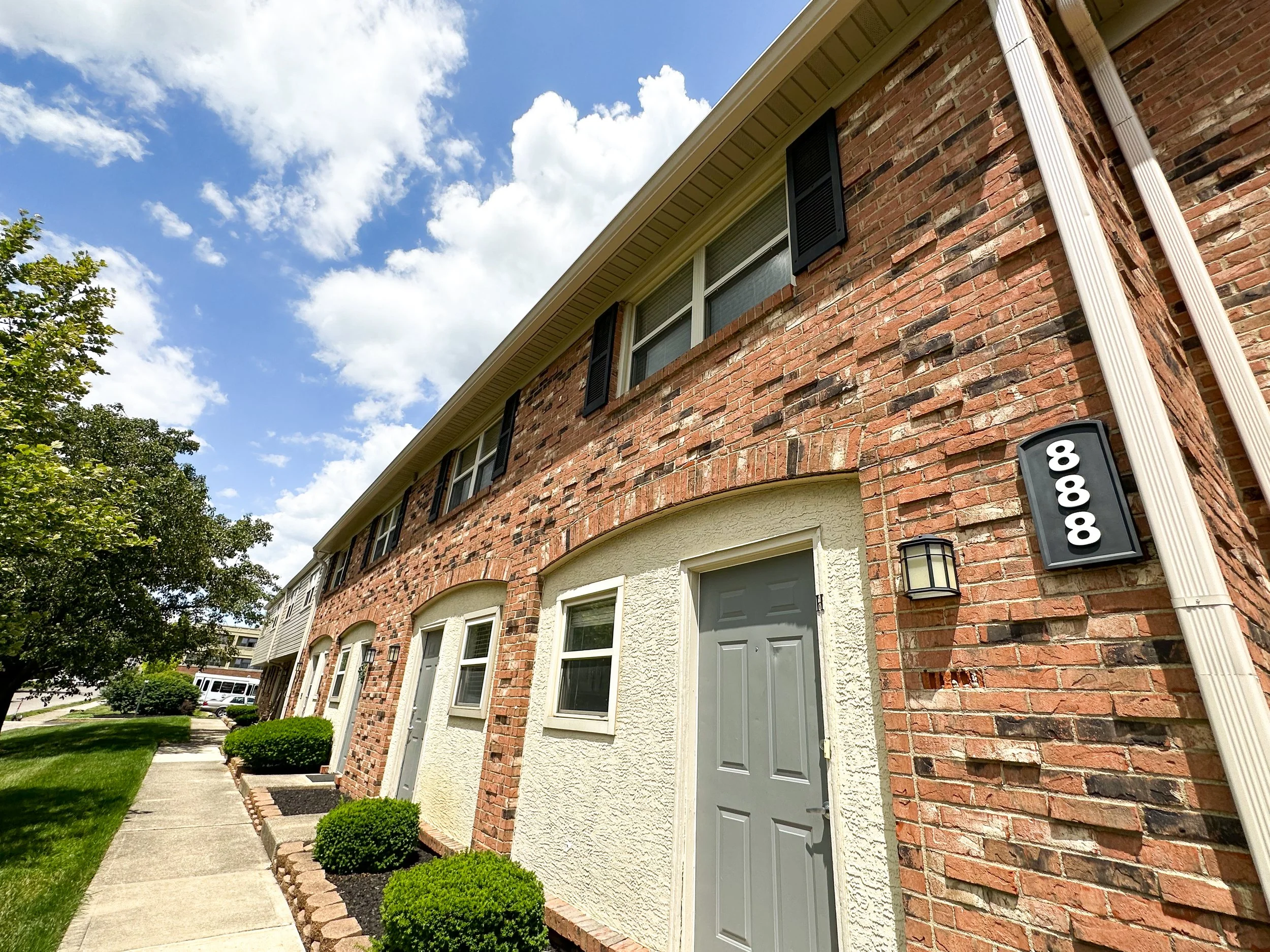 Village West Apartments Columbus Ohio