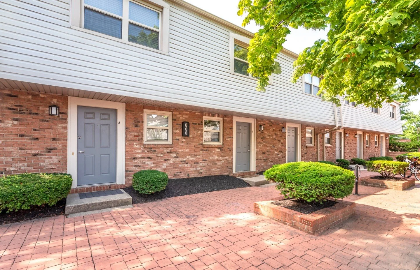 The perfect place in the perfect location!📍⁠
⁠
Village West is waiting for you!