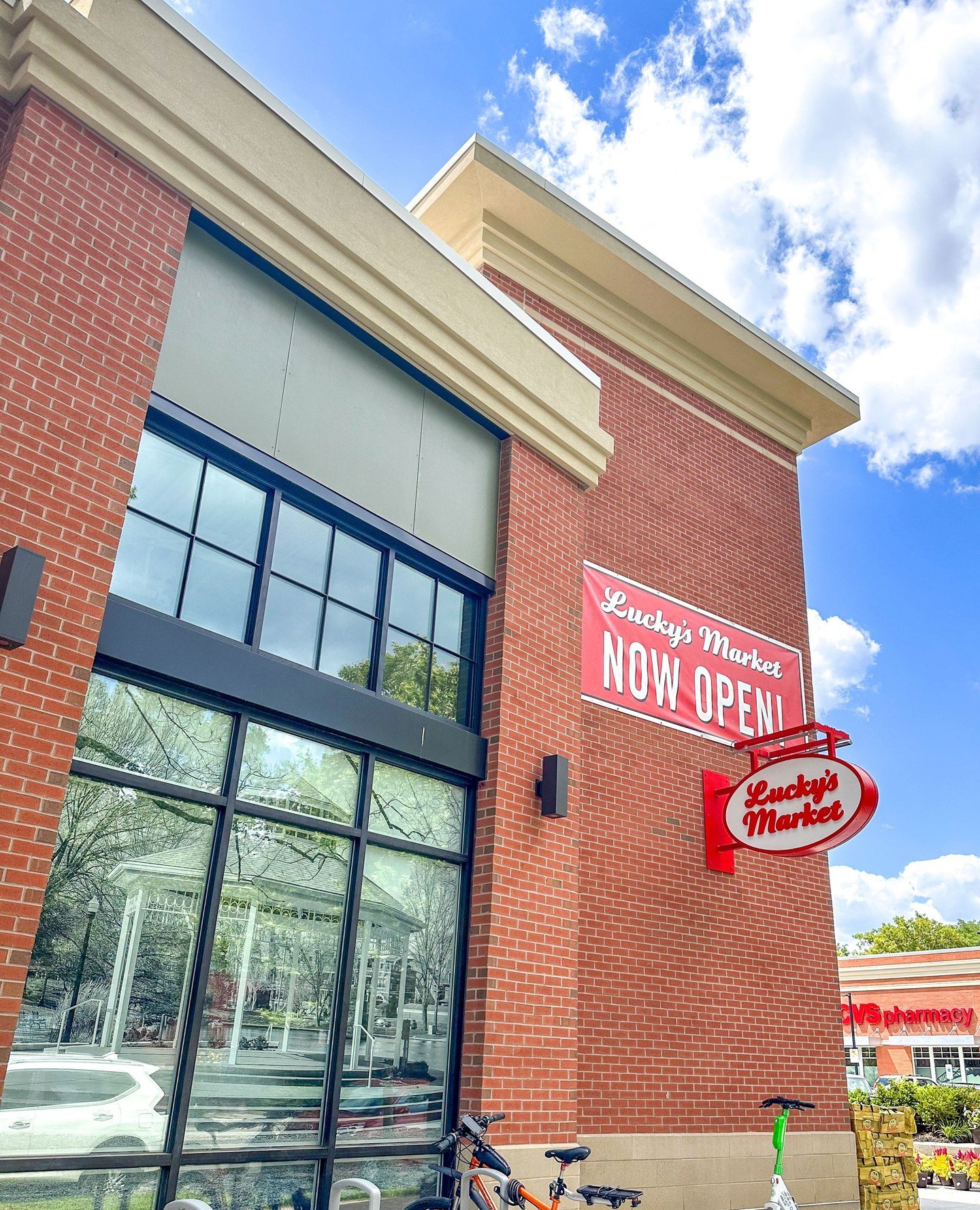 Lucky's Market in Victorian Village is just a hop, skip, and a jump from Village West! ⁠
⁠
Lucky's Market offers a fun shopping atmosphere with organic, fresh, and yummy in-house foods. Check it out next time you&rsquo;re nearby!