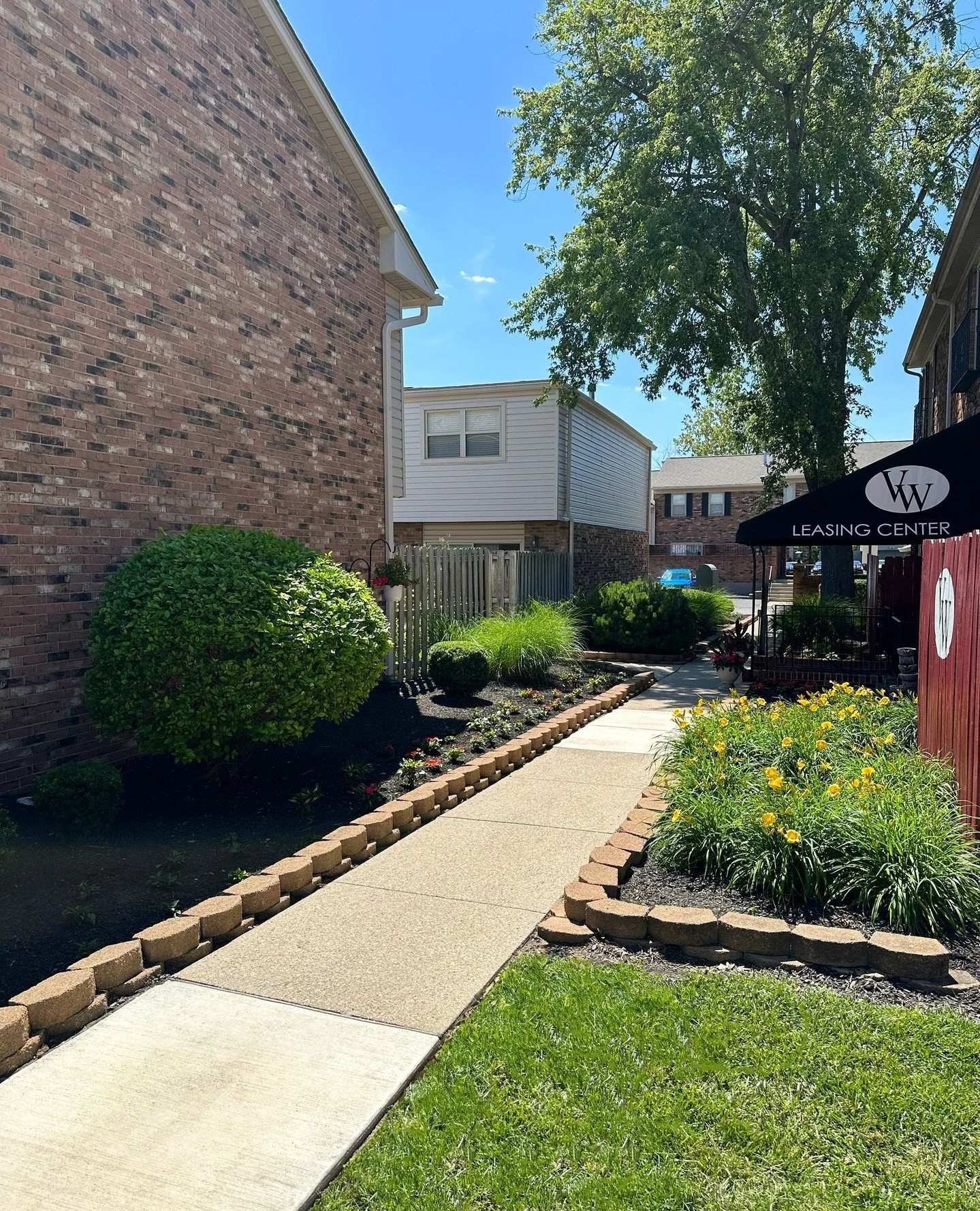 Great location, great lifestyle, great choice 📍⁠
⁠
Village West is calling your name!