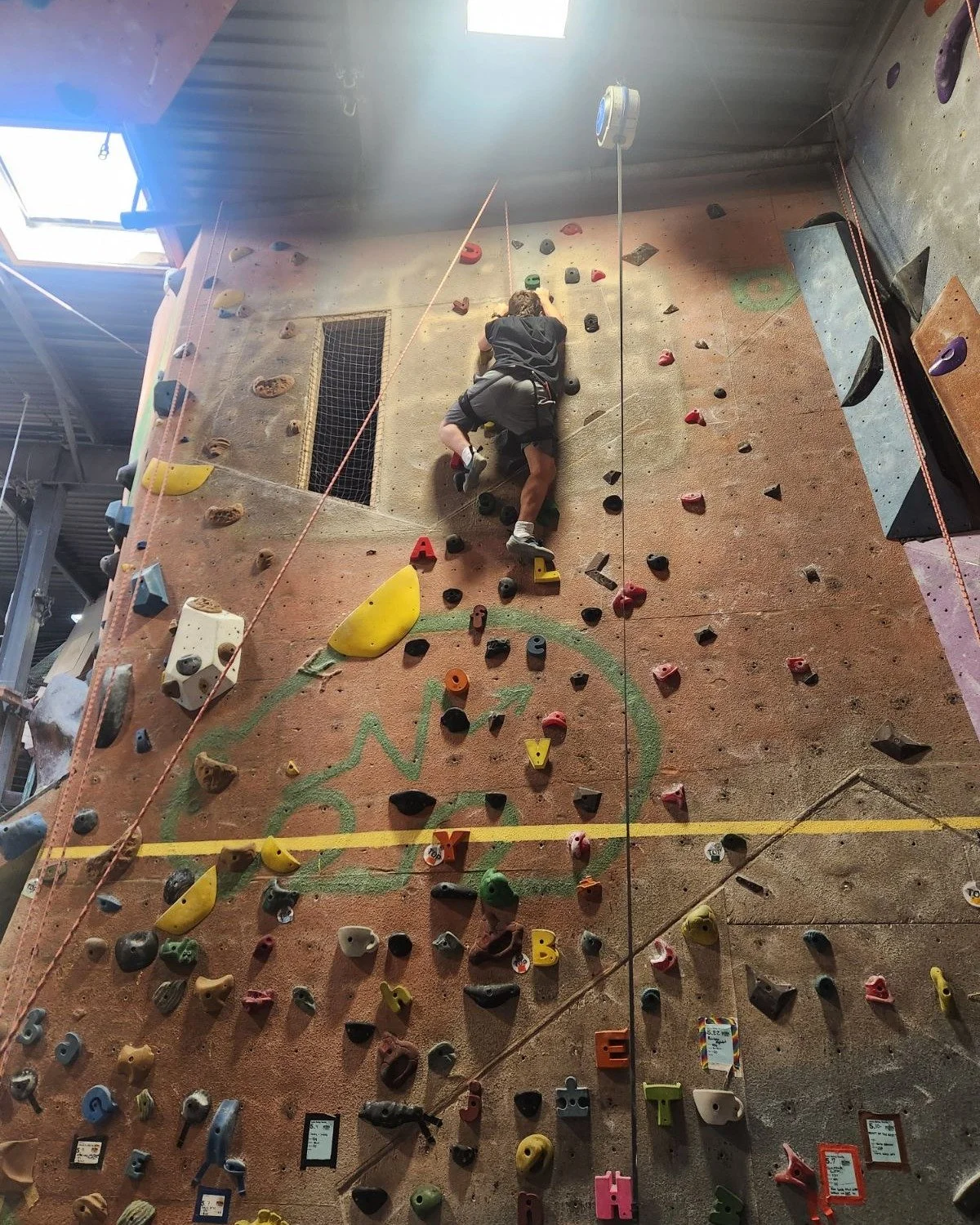 Fall is in the air, and while the temps drop outside, our participants have been climbing higher indoors! Perfecting skills, building strength, and keeping the adventure alive no matter the season.