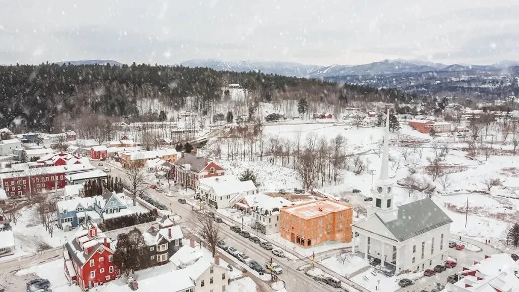 Subzero days, Lake Champlain frozen over, and still choosing outside. Our participants are experiencing a true winter in Burlington, VT... what should we do next? Snowshoeing? Ice-fishing? Paint nights with hot coco? #aretetransitions #confluencebeha