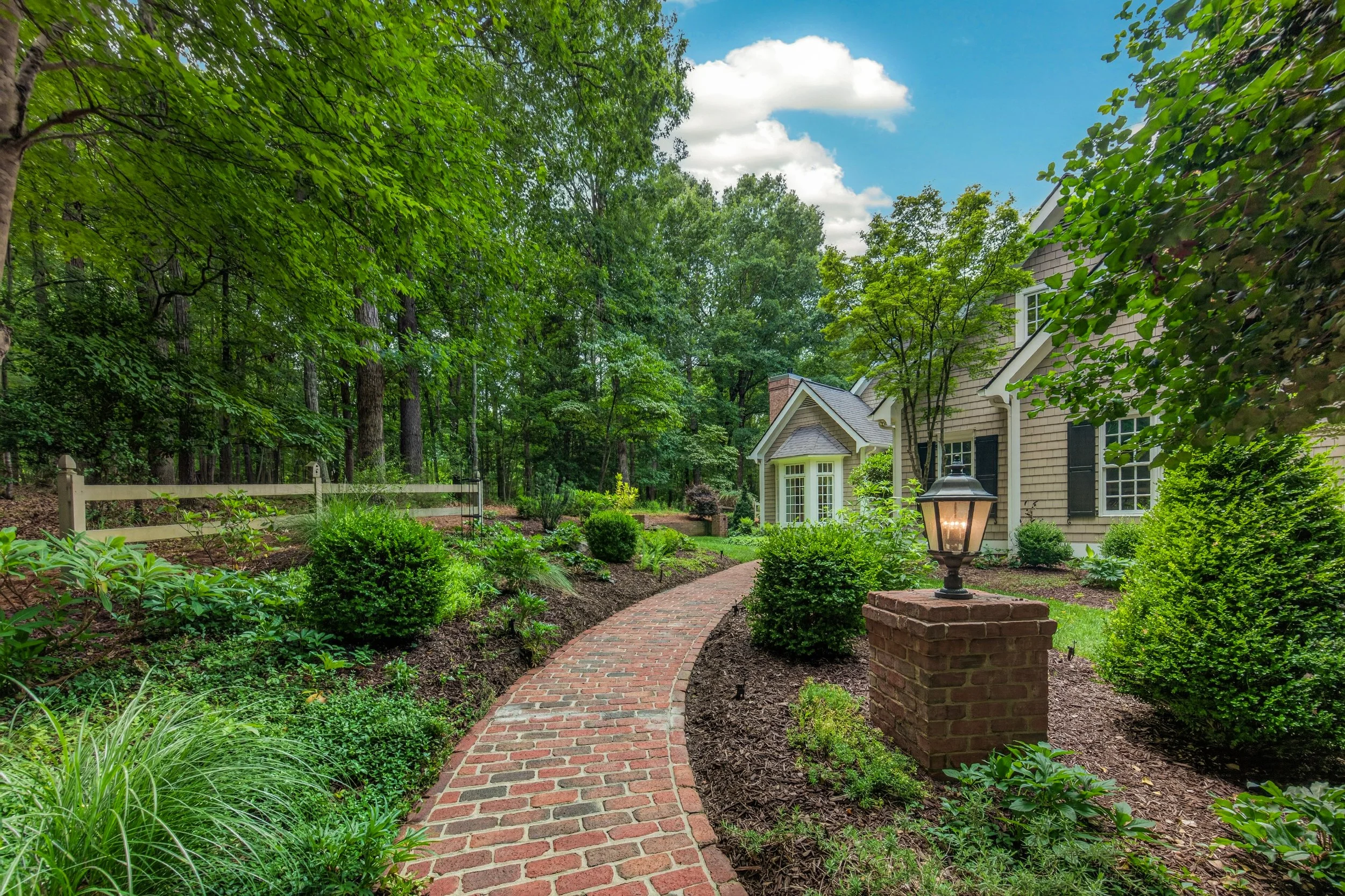 443 Valley Lane-36.jpg