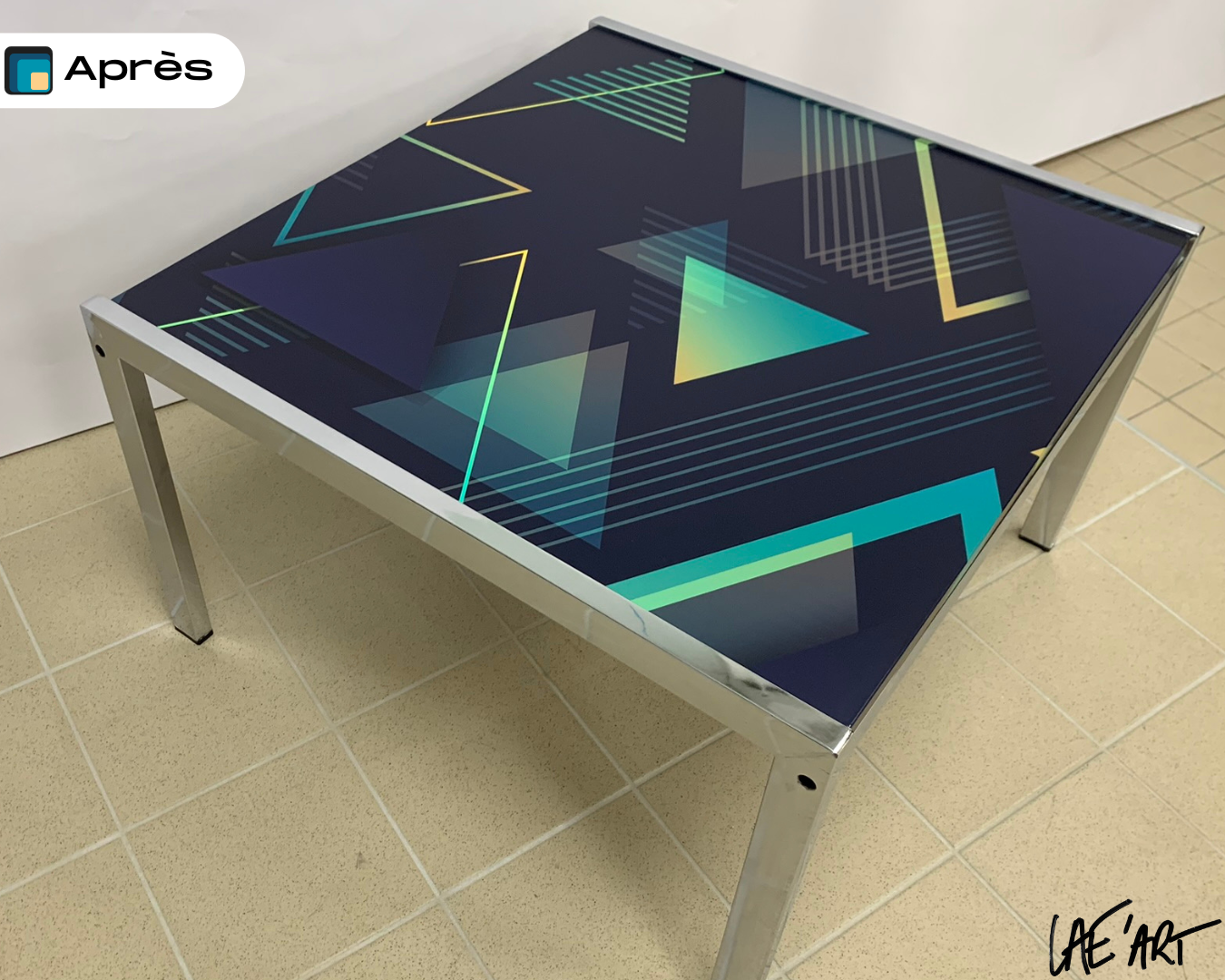 Une table basse après d'être personnalisé par Lae'Art