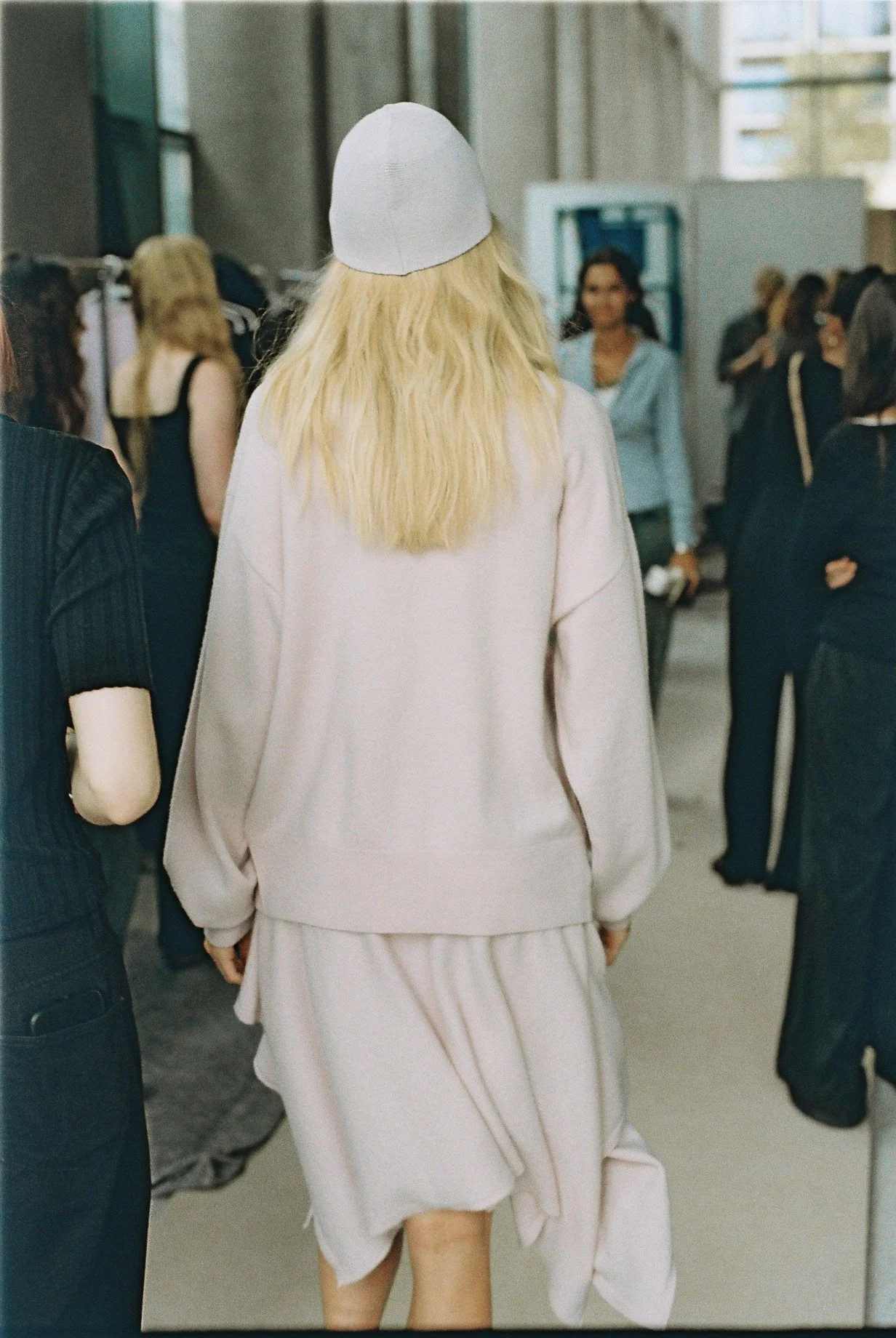F1000030_Mia_Johansson_BIRROT_backstageSS26.jpg