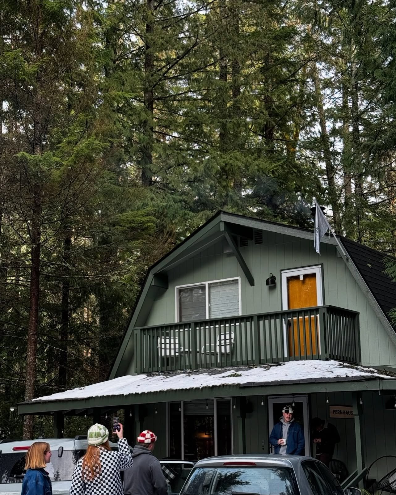 oh happy happy days

fernhaus, mt rainier washington.