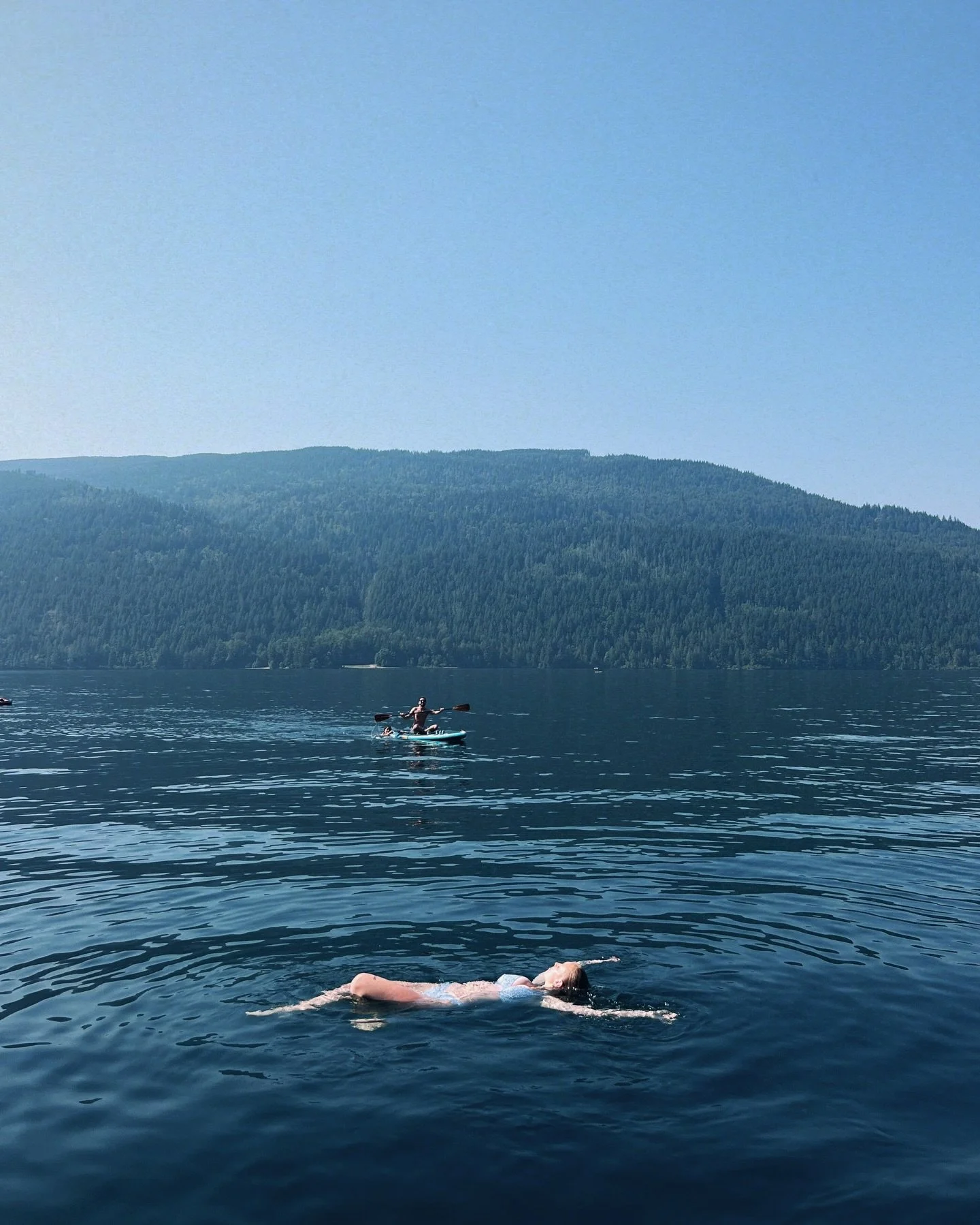 this year was colourful. 
hues of red from cherries by the lake, painted italian landscapes and monthly @madeby.club decor. blues from floating in bodies of water, teaching sweet girls in costa rica how to surf and bright blue skies in southern state