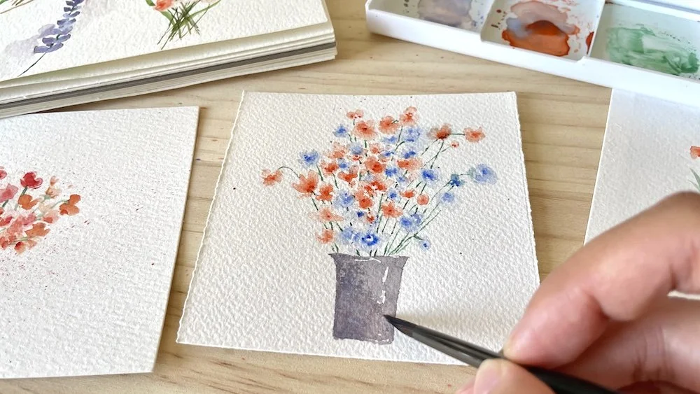Flower variation: paint a beautiful vase of abstract flowers in a simple way