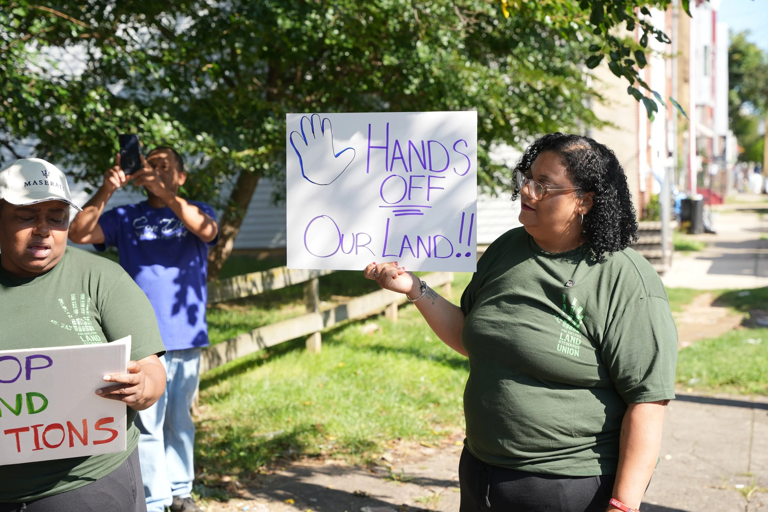 Land Stewards Union &amp; lawmakers tour evicted community members’ vacant lots in North Philly