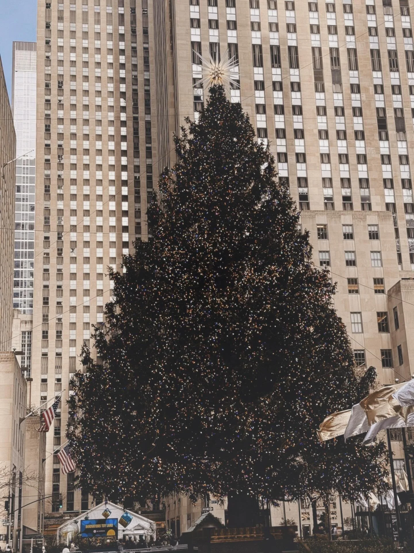 de moi, &agrave; toi ♡

look at that. i haven&rsquo;t posted in a week. between the gnarly neck and shoulder pain, no help from the doctor, fatigue and more &mdash; i didn&rsquo;t post within reason right? cause who would lol 

i lived in movies and 