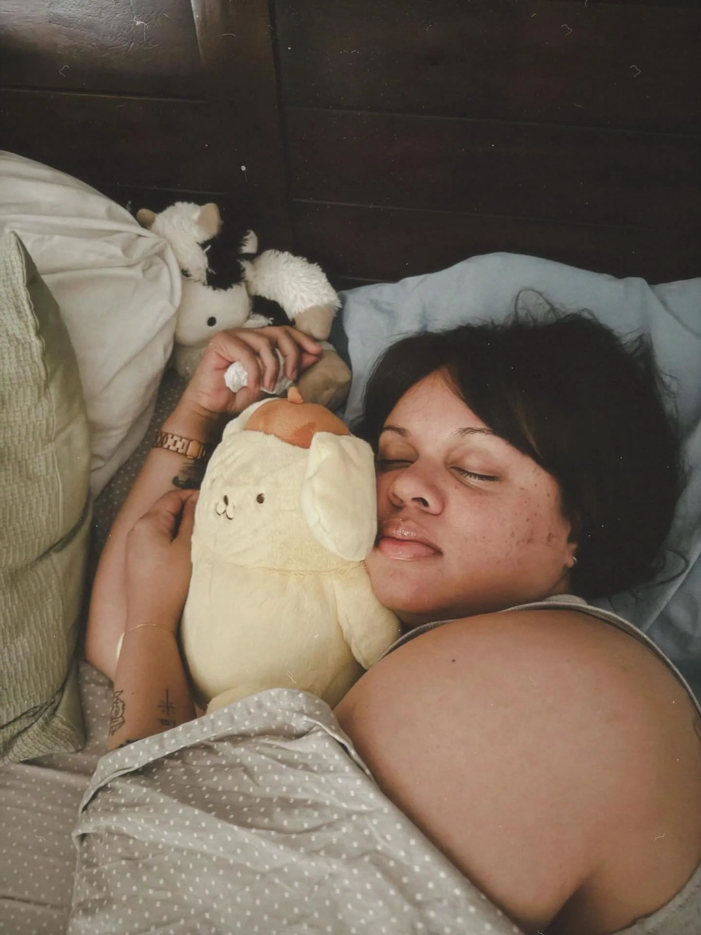 the sick girl chronicles. ✨🤧

there&rsquo;s something about getting a cold as a new month approaches and the planets in the sky scream for radical change. it all happens when it happens, how it happens for a reason. there really is something transfo