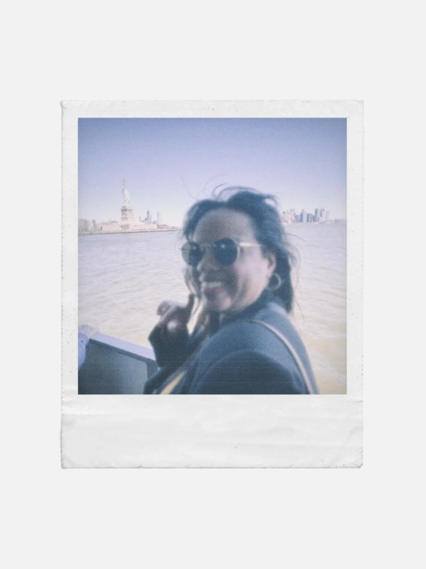 tourists for the day. ➳♡

so much fun visiting the @statueellisnps and it was hubs first time! celebrated five years married by being tourists in our own city. 

recommend doing that once in a while. 

swipe to see all the fun. 

#statueofliberty #el