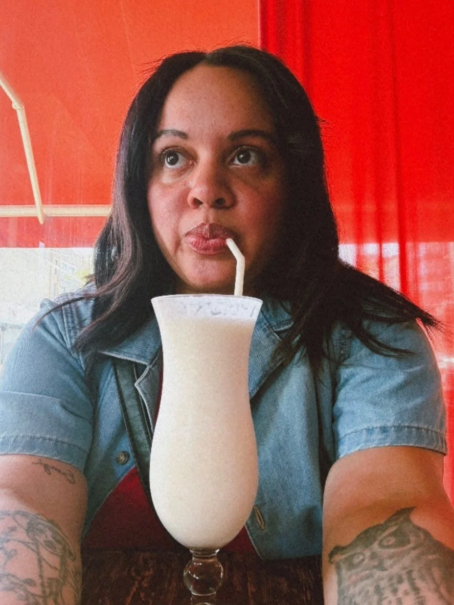 this &amp; that. ☺︎ ✌︎

a manhattan girl in queens, coffee runs, refresher runs and an all around feeling of good despite neck pain, back pain and lady time pain. women really are so powerful. our pain tolerance is so high. 

swipe to see odds and en