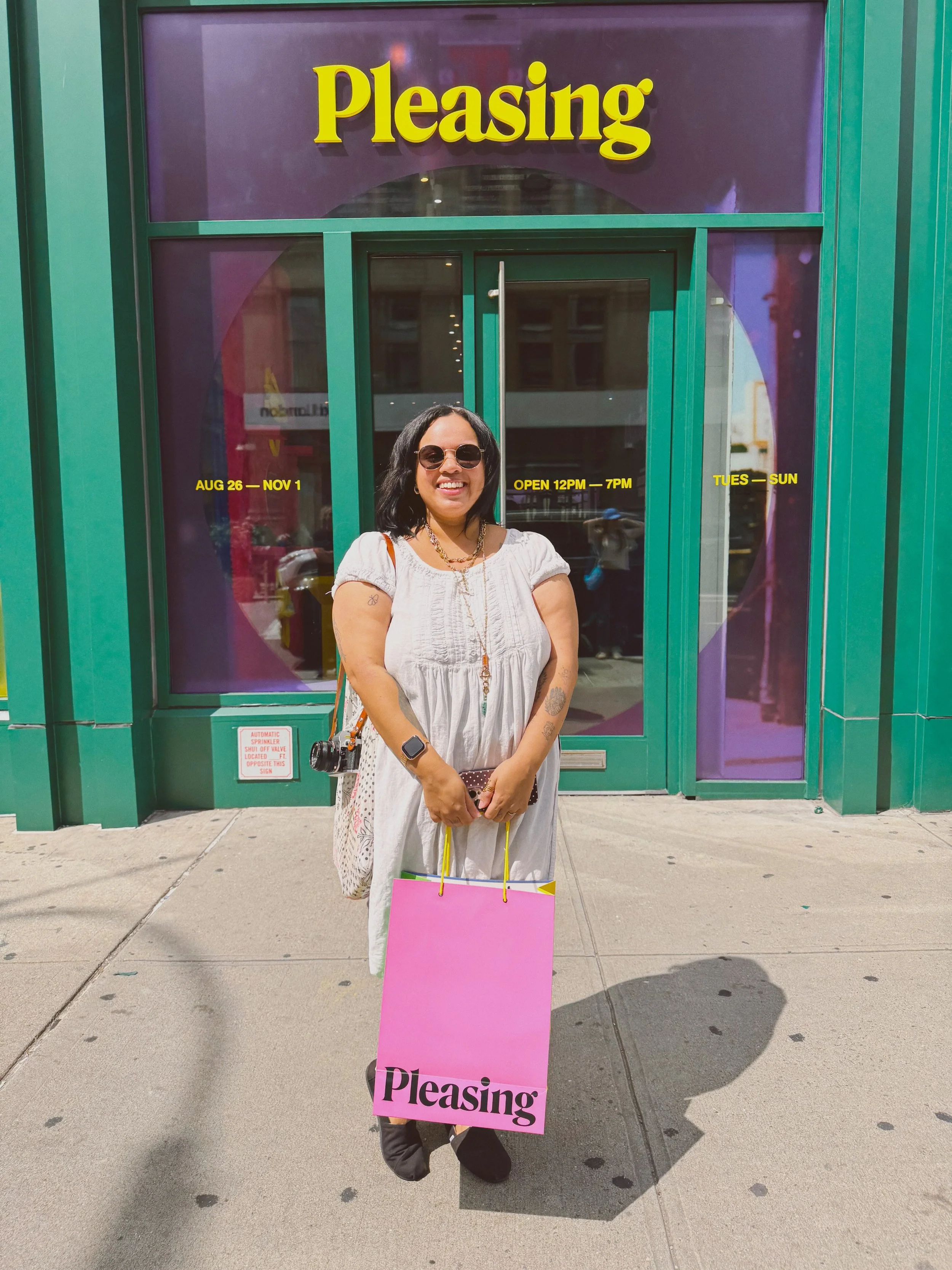 found my @pleasing 🐌🍎

loved PleasingLand NYC. 

grabbed some merch and even won two pleasing fragrances. 

probably going back for more next month. it&rsquo;s here until november 1st so there&rsquo;s plenty of time if you wanna go see!! 

#pleasin