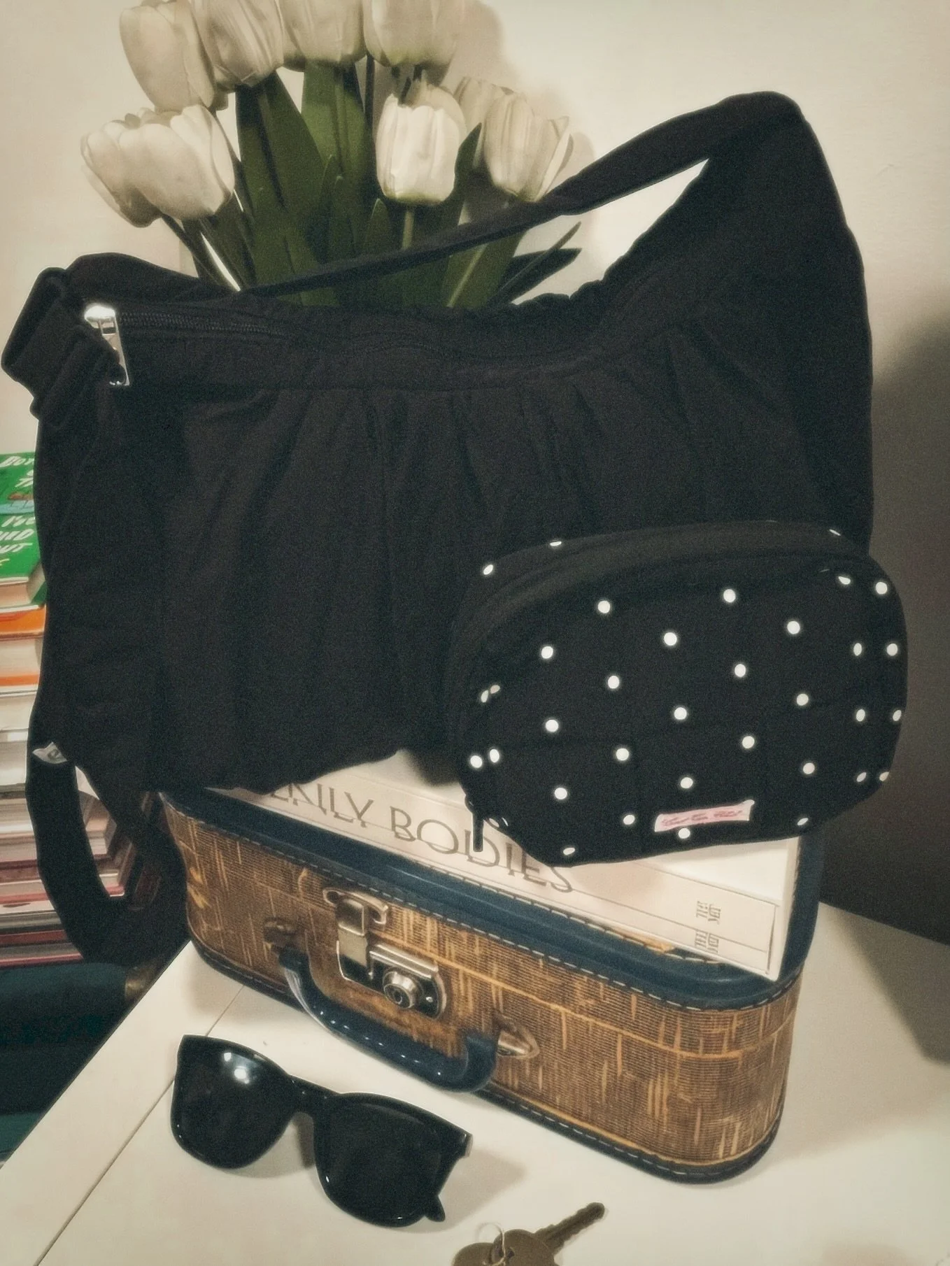 apparently I need my accessories to have personality too. 🥐🤎

I&rsquo;m genuinely obsessed w/ my Good Totes Large Croissant Sling + Bread Puffer Pouch in Black Polka Dot. They&rsquo;re cute, fun, &amp; actually useful, which is basically my dream c