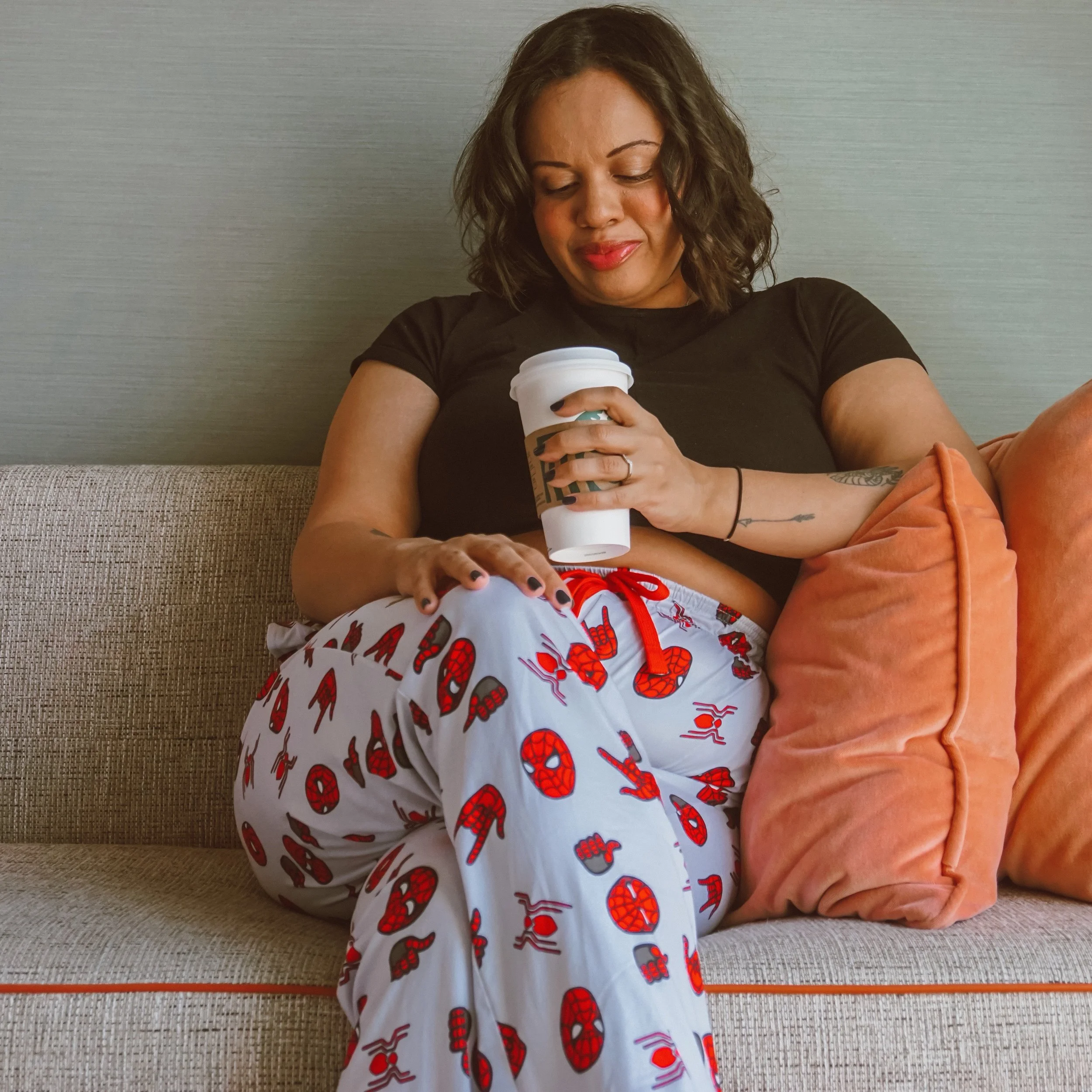 october is in full swing, and i&rsquo;m officially in my cozy fall era. 🍂☕️🤎

between fall adventures, catching a cold that i then gave to hubby (so sorry!), coffee runs, busy weeks, and the realities of life in nyc, there&rsquo;s a little bit of e