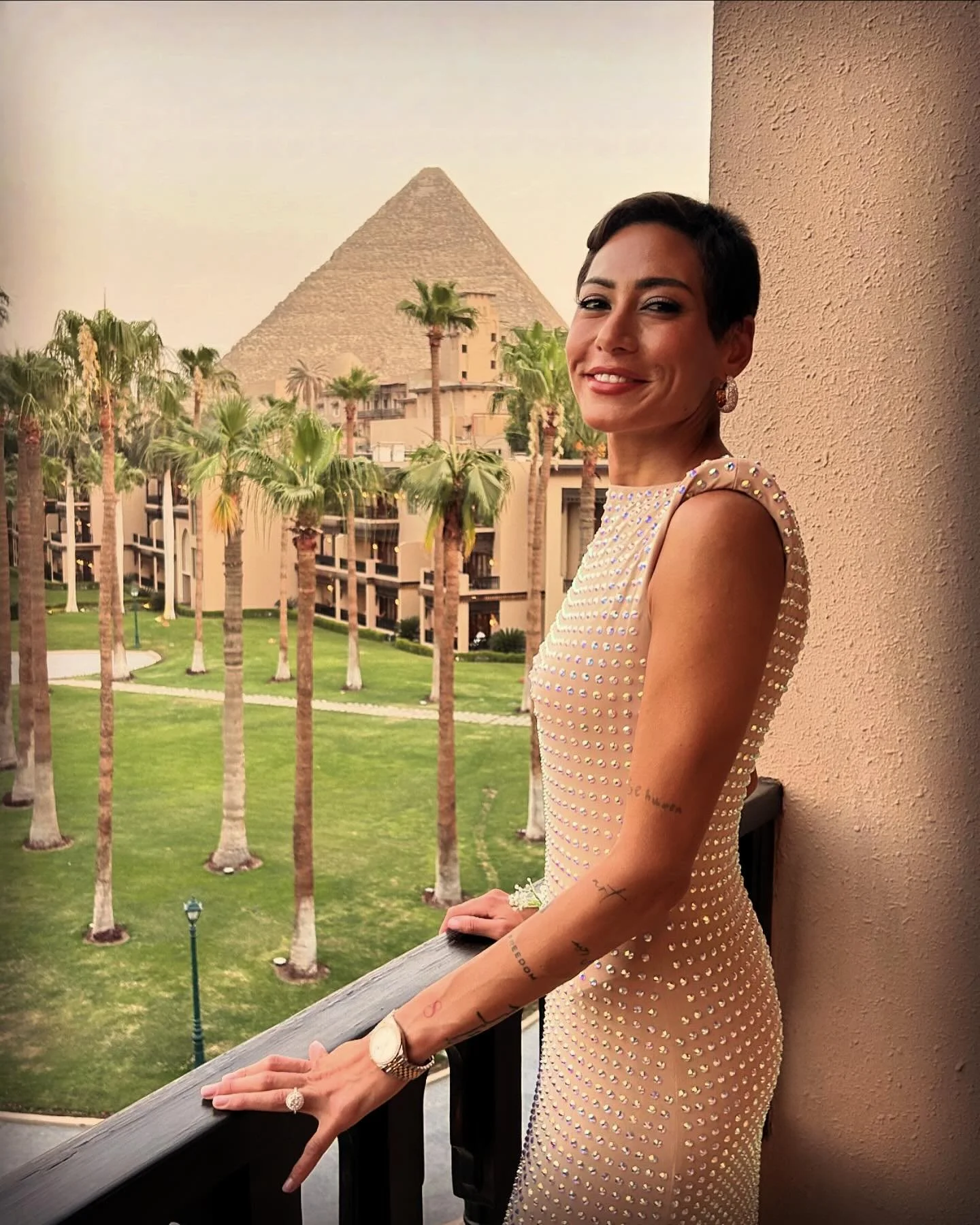 At the wedding of one of the people who became very close to my heart @shadenfawaz and whom i genuinely love and wish all the happiness in the world.

We never cross paths with anyone by accident. We might not understand it at the moment, but everyon