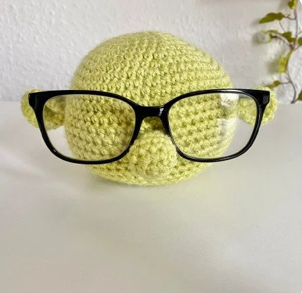 Glasses Holder Station Crochet Patter