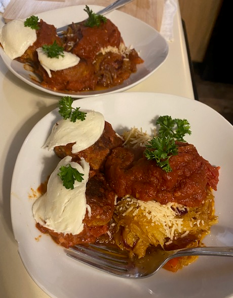 sphaghetti squash with meatballs.png