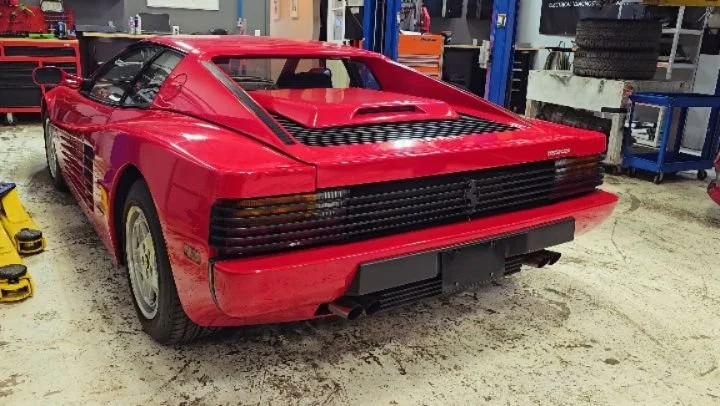 1990 Ferrari Testarossa 
Project Coming stay tuned

#yyc#calgary#ferrari#testarossa #redhead 

Summer time is here !