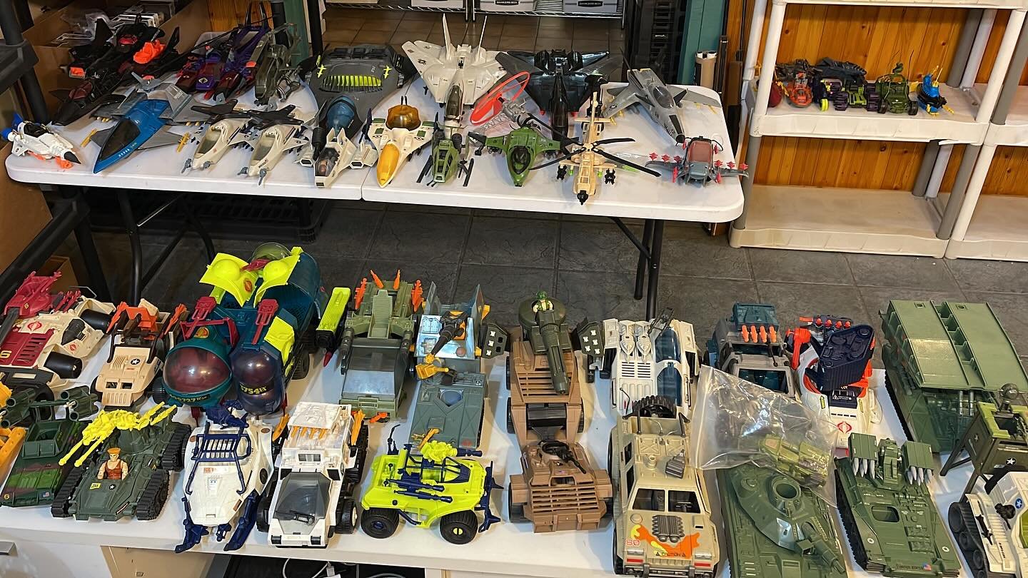 HUgE GI Joe WhatNot today! www.whatbot.com/invite/retroexchange #gijoe #retroexchange #whatnot