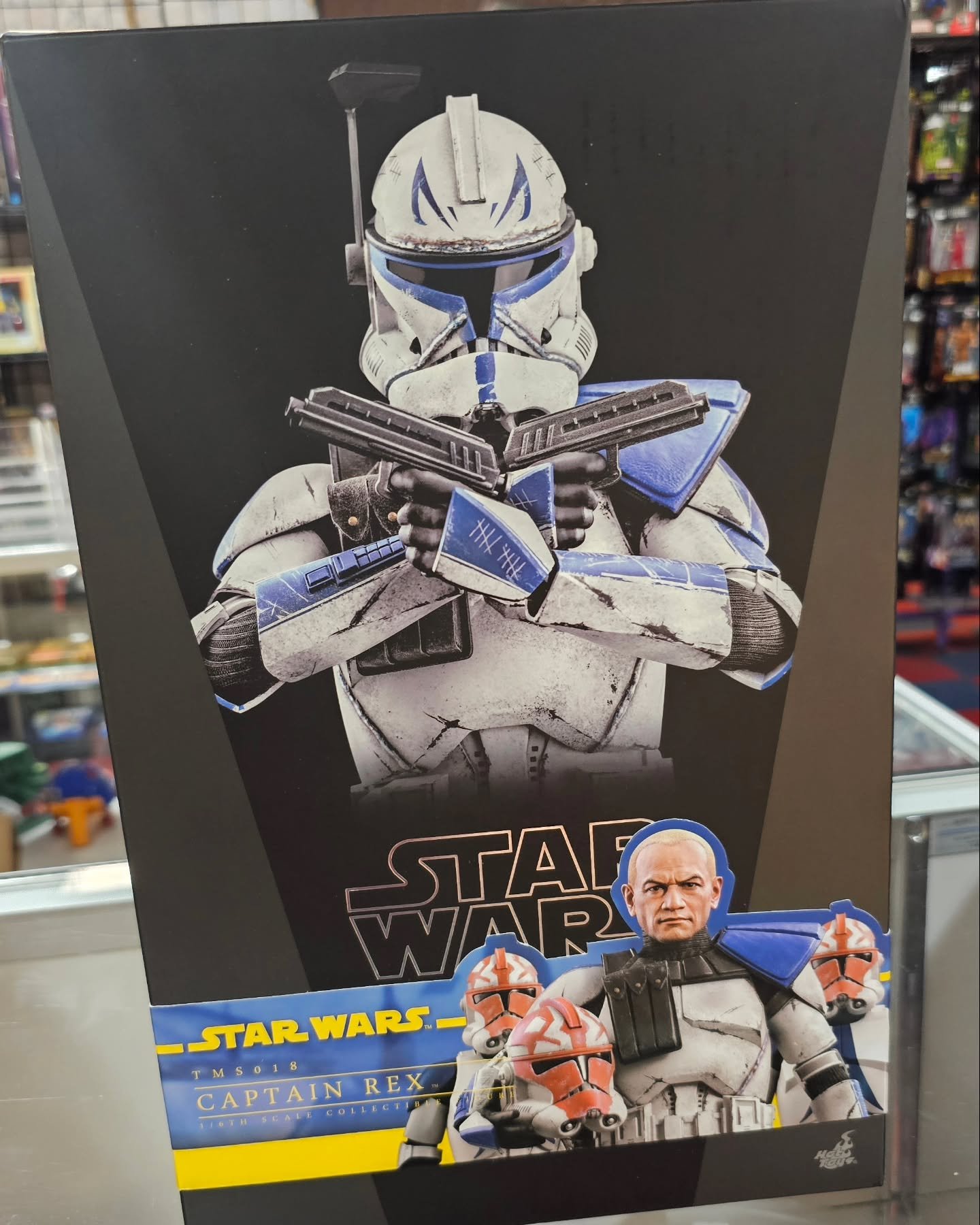 In case you missed put the first time, we got ANOTHER HotToys Captain Rex! Come get him while you can!

#retroexchangetoys #retroexchange #toystore #localbusiness #supportlocal #starwars #hottoys #clonecaptainrex