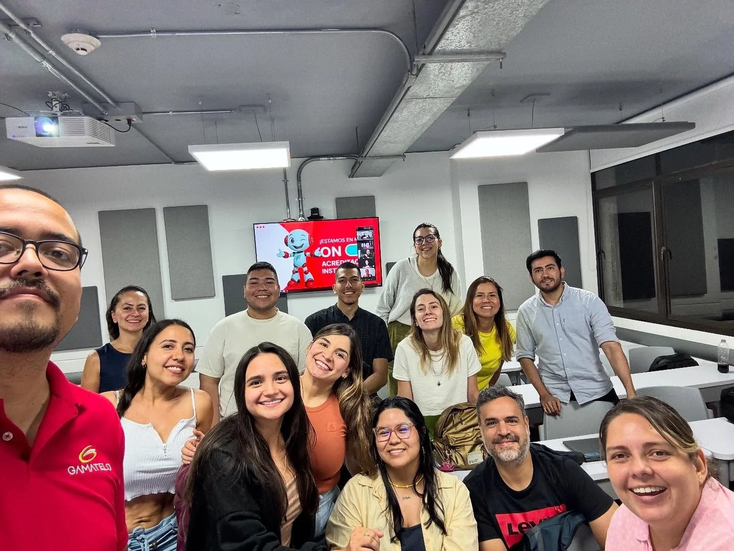 Hoy finalice el curso introducci&oacute;n al marketing digital con IA del Diplomado de la @universidadautonomadeoccidente Marketing Digital con enfansis Inteligencia artificial