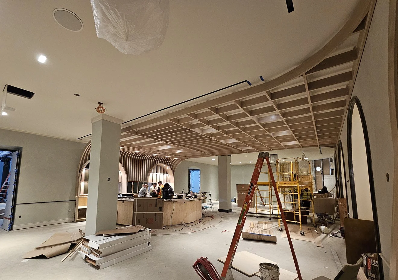 hotel-bar-millwork-omni-cnc-ceiling-architectural-interior-design