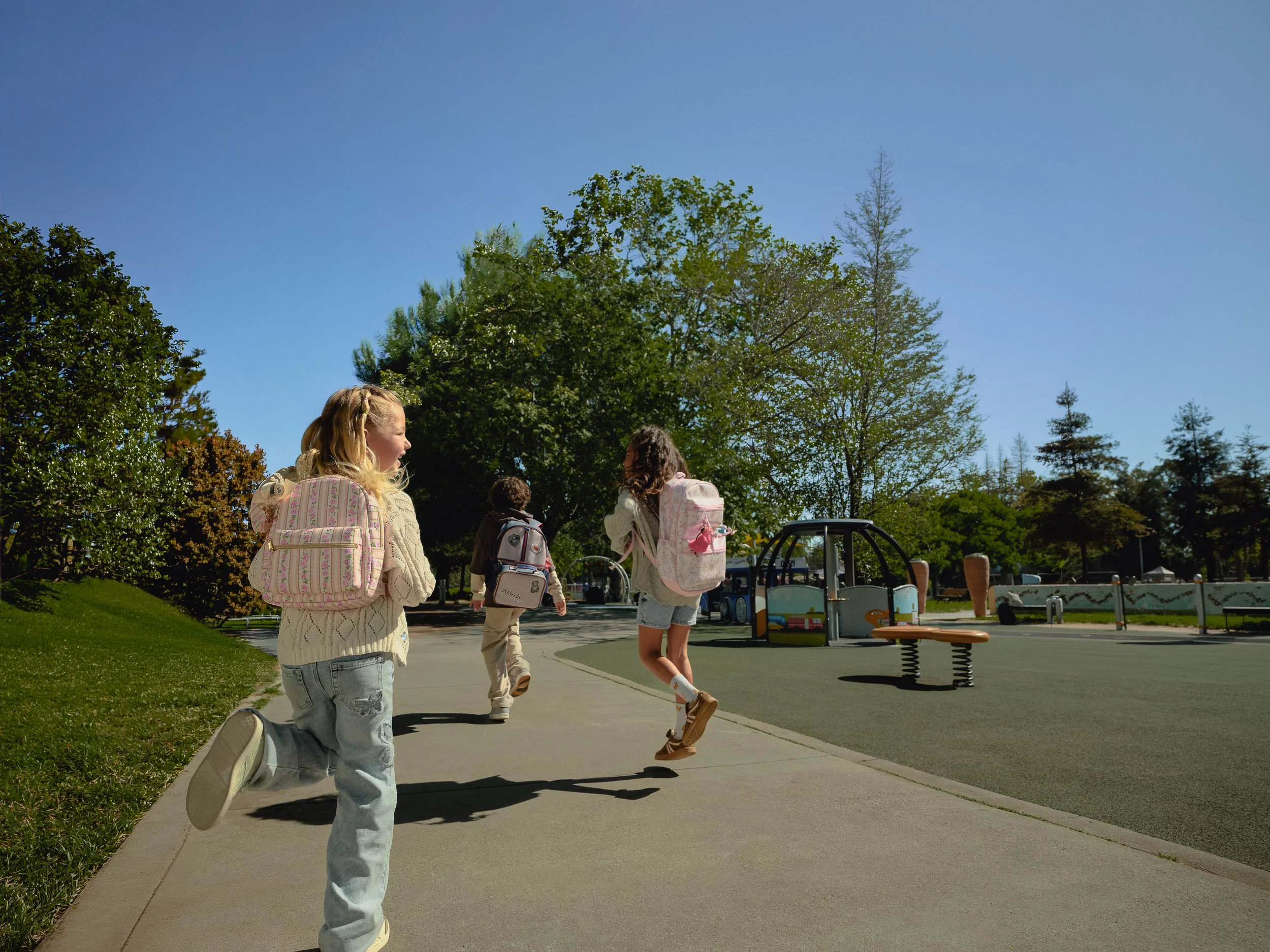 Ross32477_BTS_2026signage_Kids_Backpacks_Gondola_Topper_0561final-edit-V4.3_web.JPG
