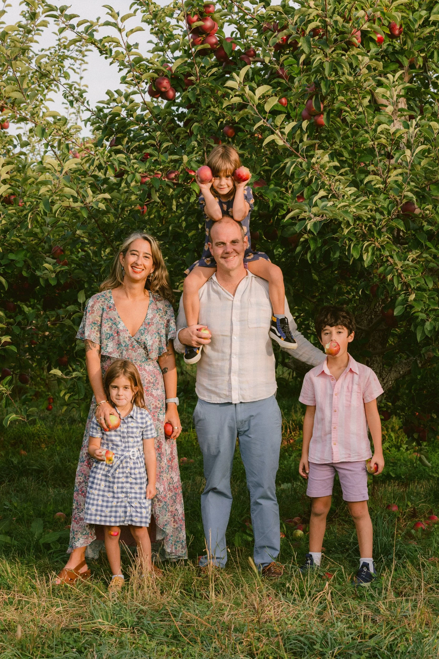 maine-apple-orchard-family-photography-4.jpg