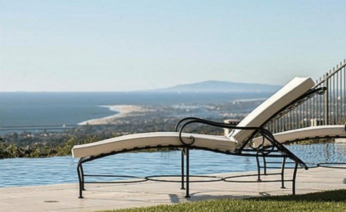 CRYSTAL COVE, NEWPORT BEACH, CALIFORNIA luxury interior designer.jpg