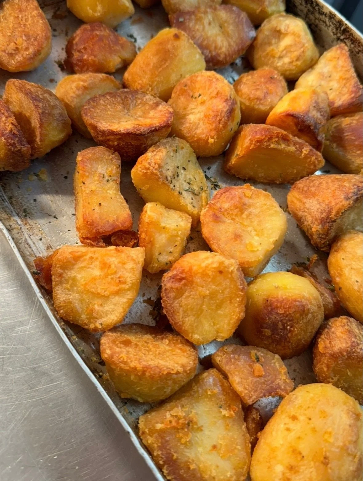 Sunday lunch 12pm - 6pm

Garden open. Swipe for menu.