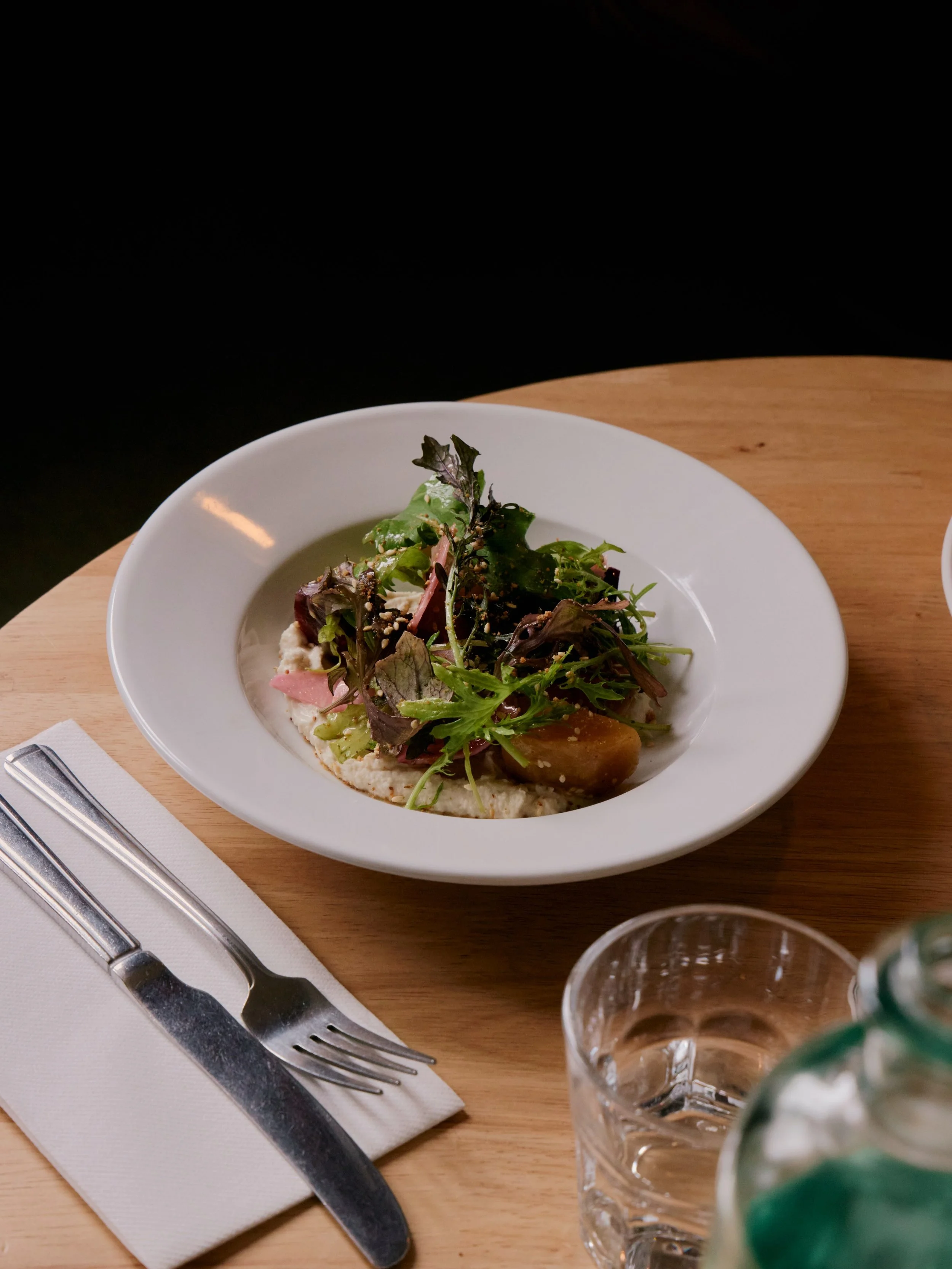 Beetroot salad, butterbean houmous + dukkah (ve)

Lunch 12pm - 3pm | Dinner 530pm - 9pm

📸 @becabjones