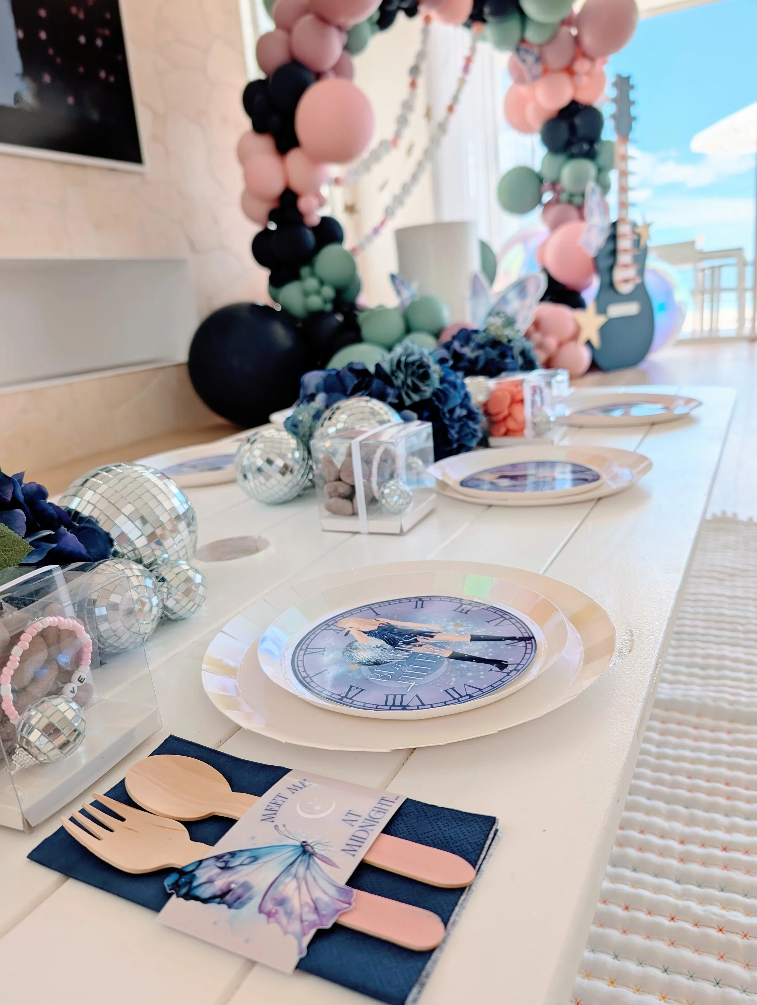 taylorswiftbirthdaypartydecorationsstyling