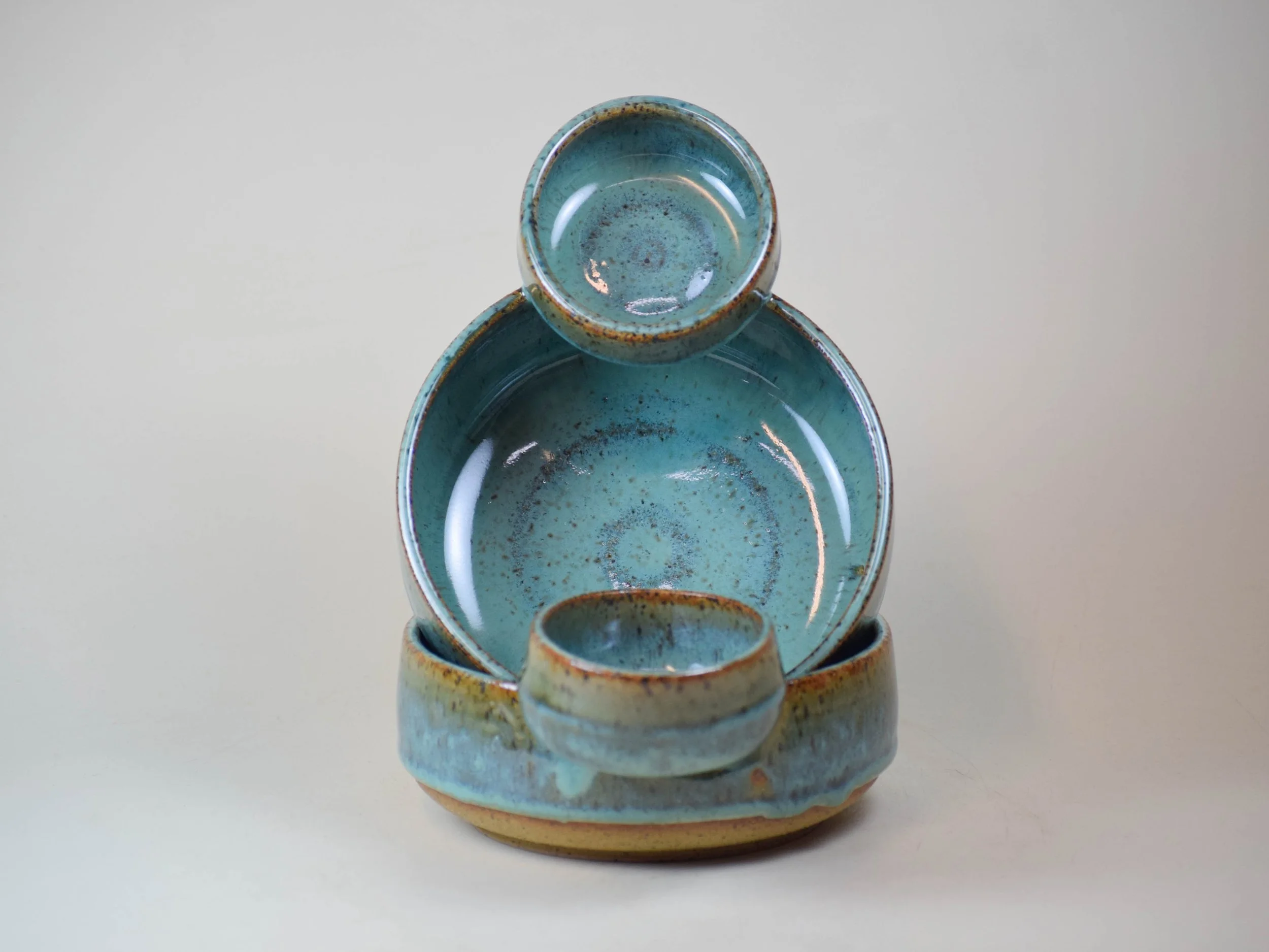Two blue vagabond bowls stacked together