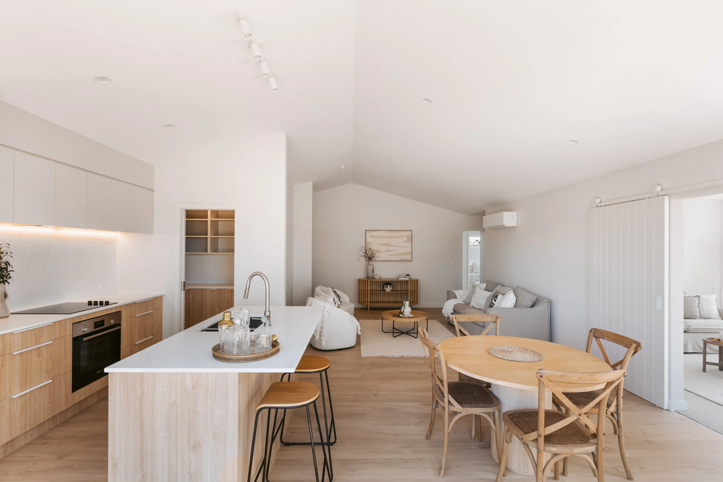 052 - 13A Western Avenue Web.jpg